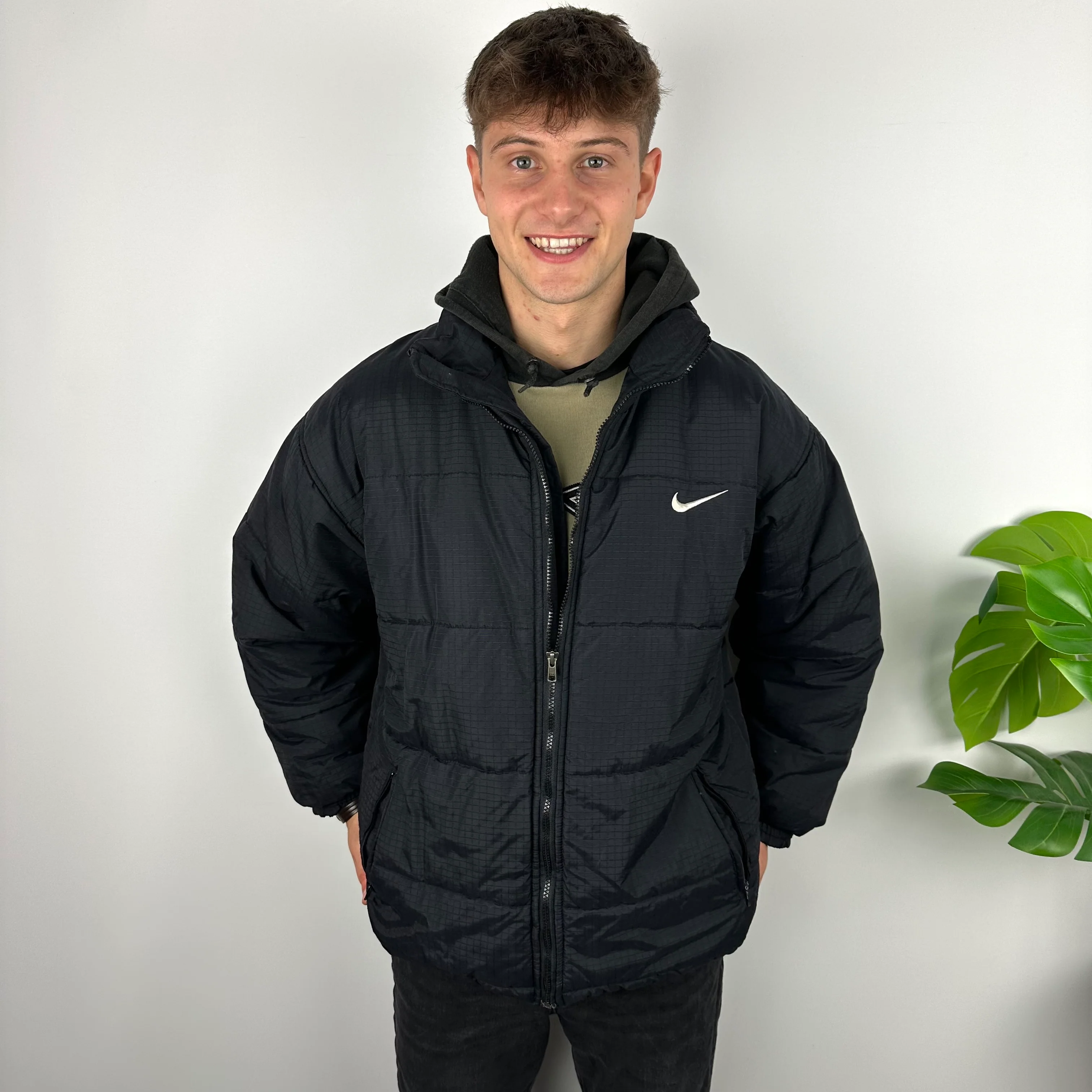 Nike Black Embroidered Spell Out Puffer Jacket (L) - Image 5