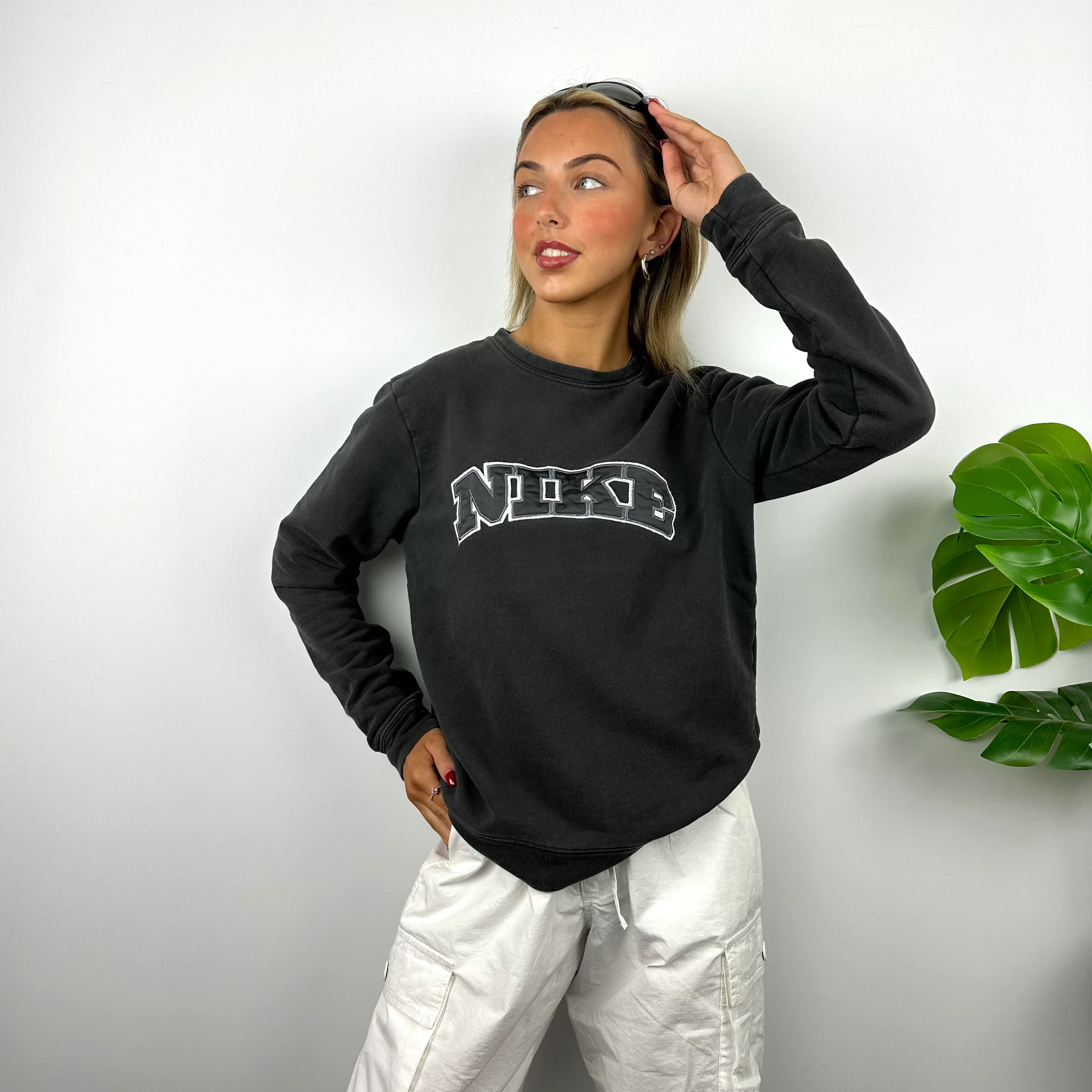 Nike Black Embroidered Spell Out Sweatshirt (M) - Image 2