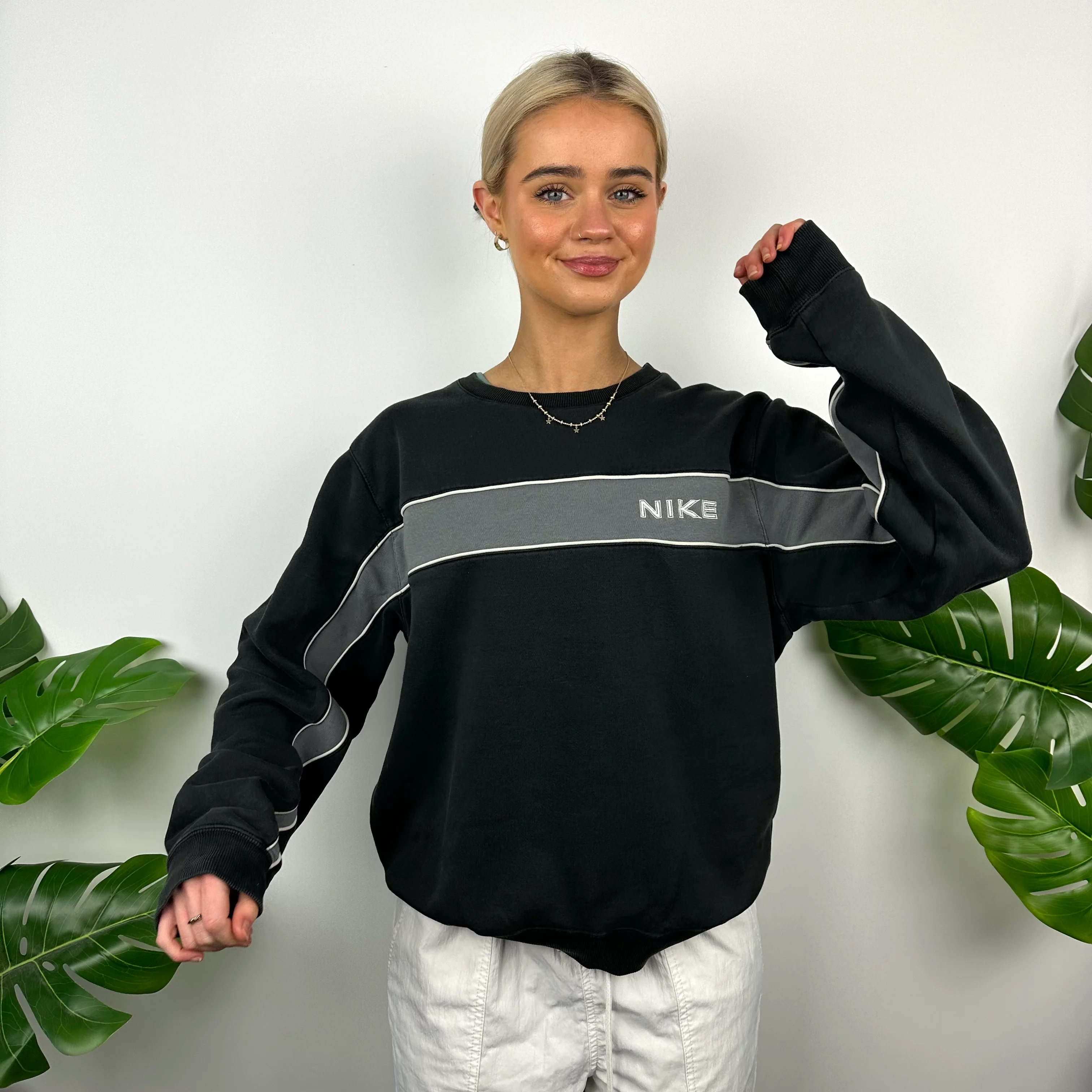 Nike Black Embroidered Spell Out Sweatshirt (S) - Image 2