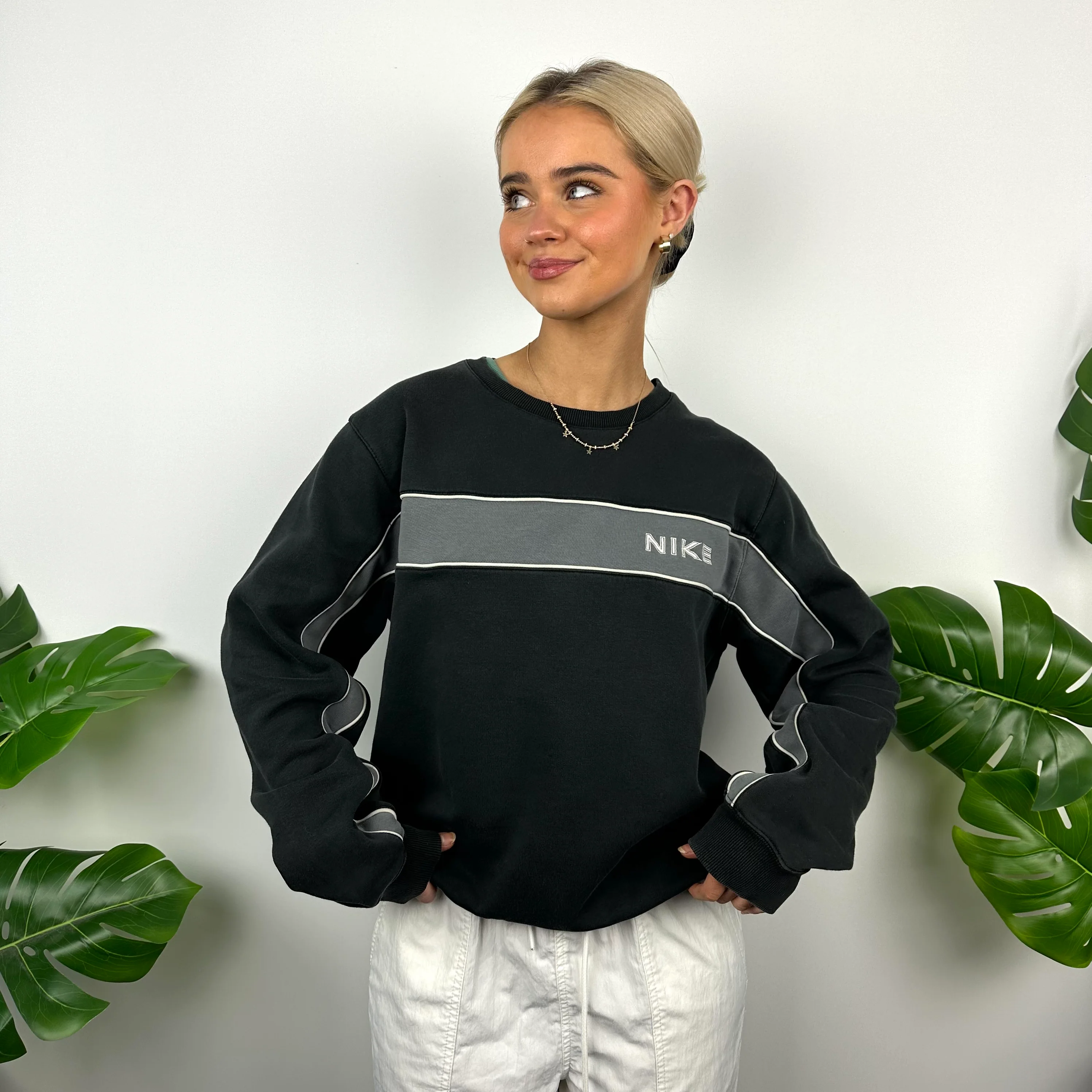Nike Black Embroidered Spell Out Sweatshirt (S) - Image 5