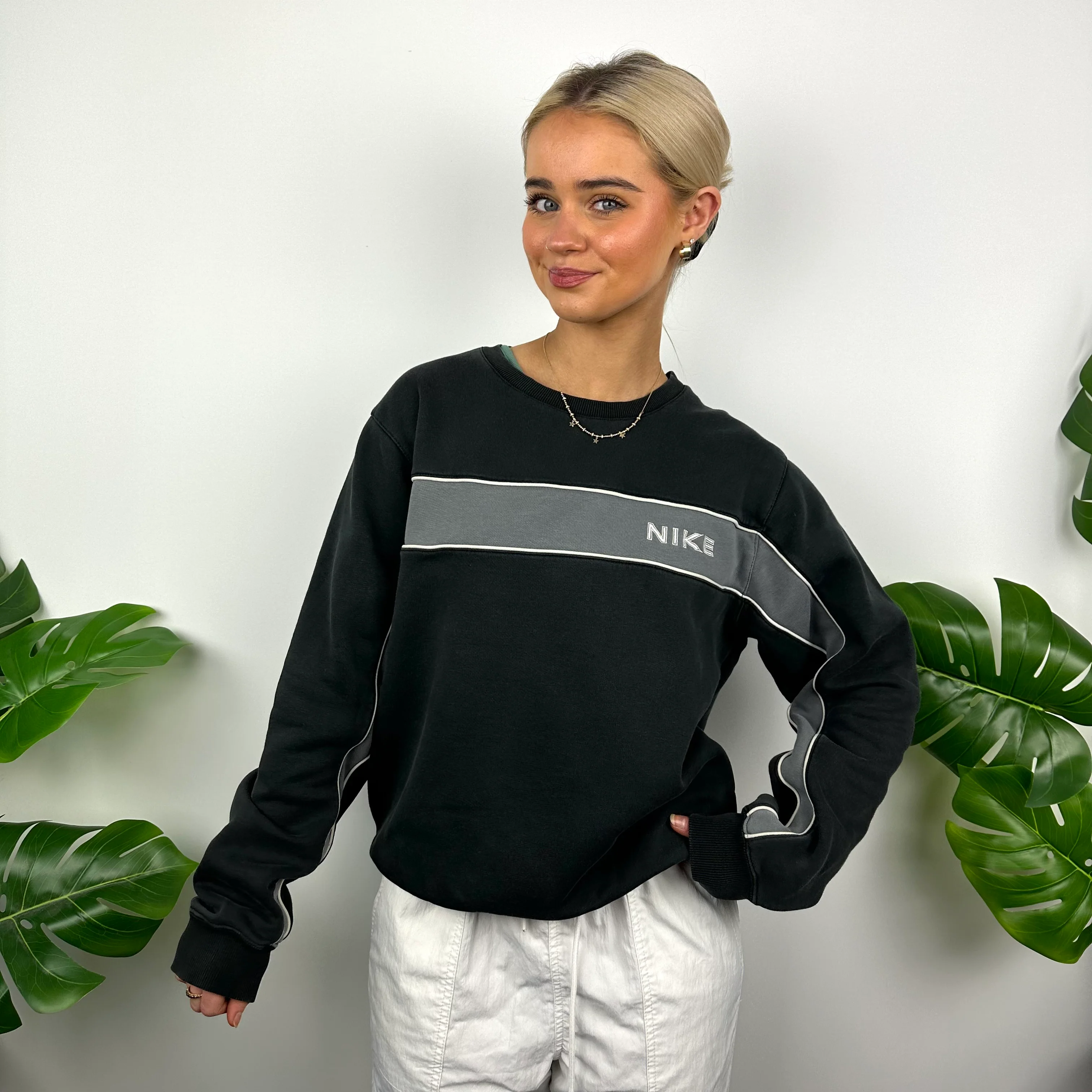 Nike Black Embroidered Spell Out Sweatshirt (S) - Image 6