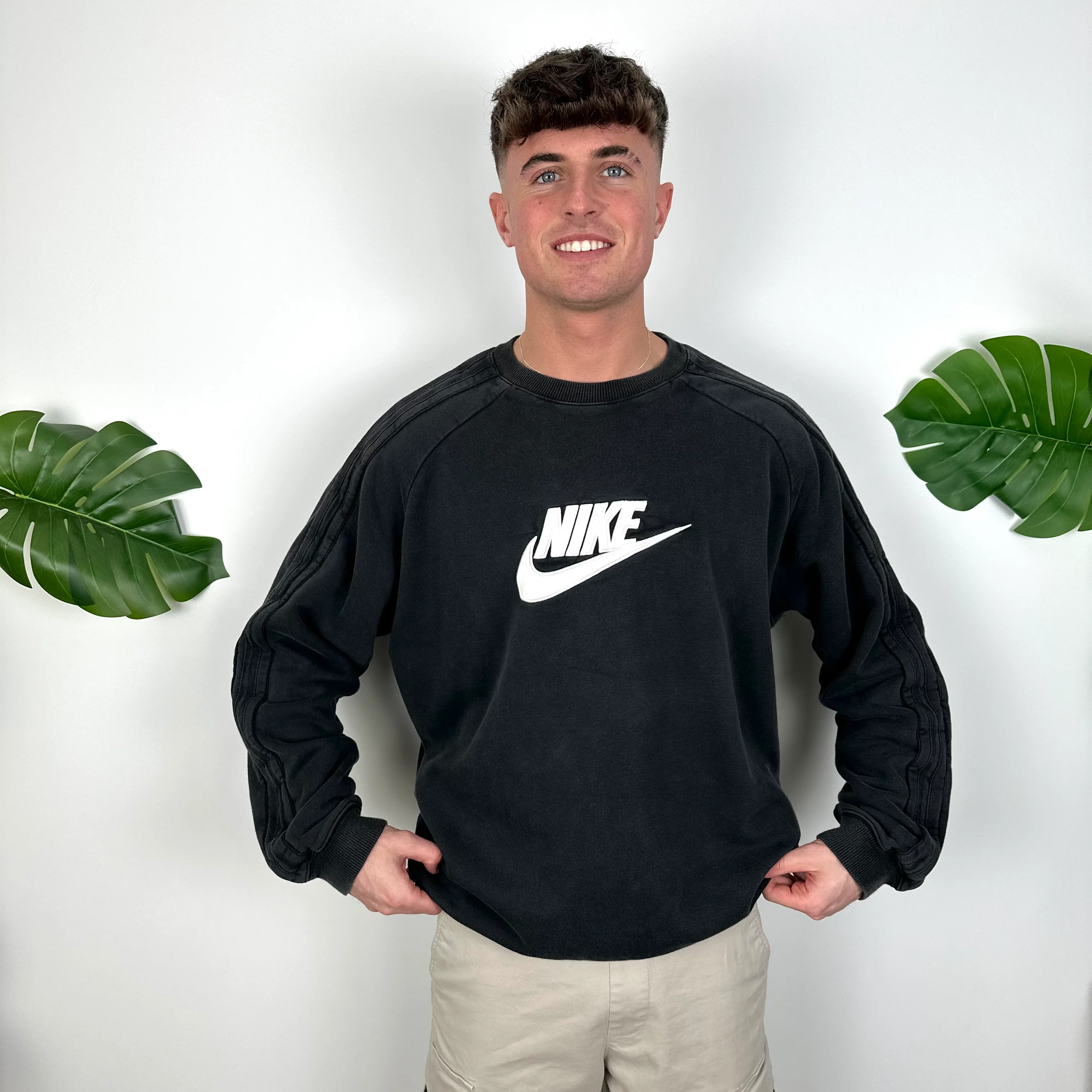 Nike Black Embroidered Spell Out Sweatshirt (XL) - Image 5