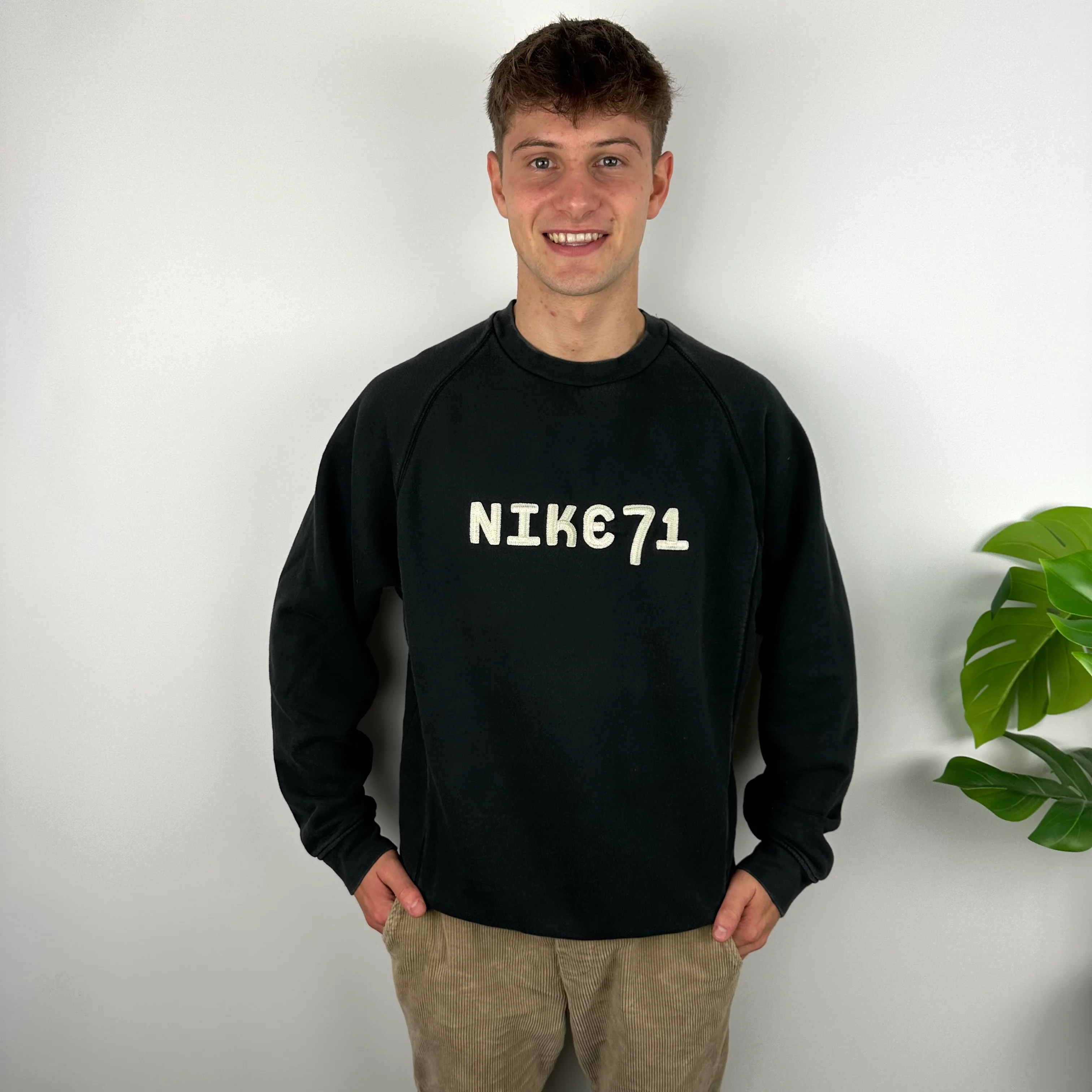 Nike Black Embroidered Spell Out Sweatshirt (L) - Image 5