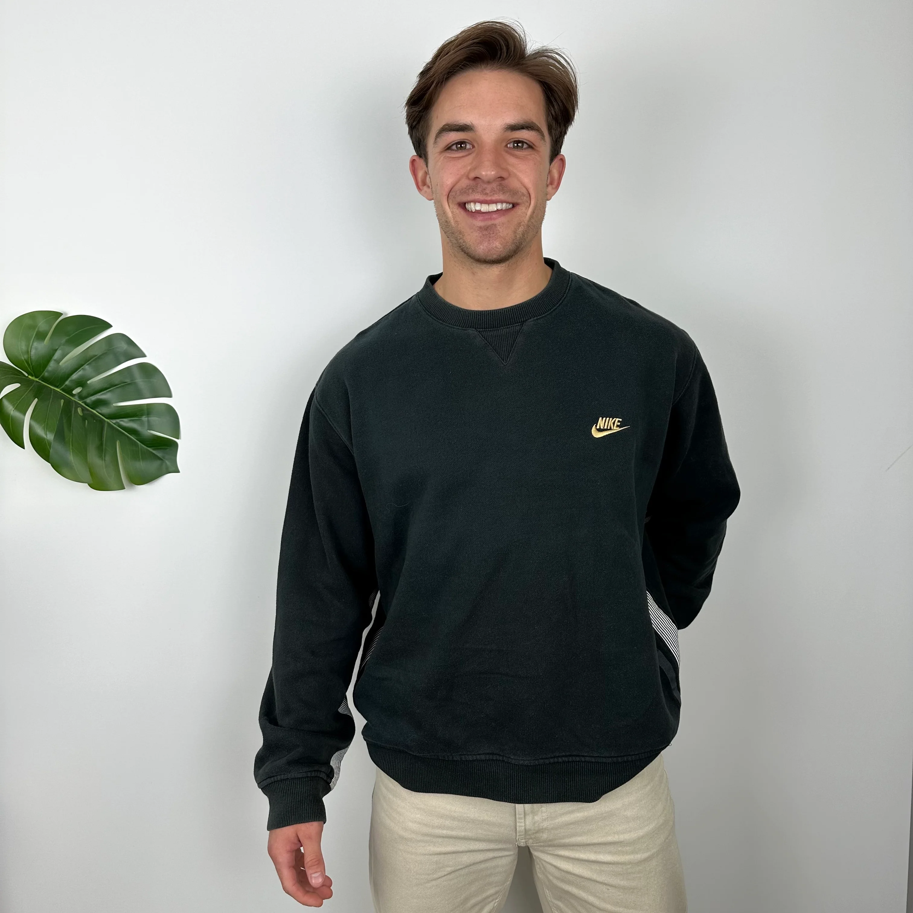 Nike Black Embroidered Spell Out Sweatshirt (L) - Image 4