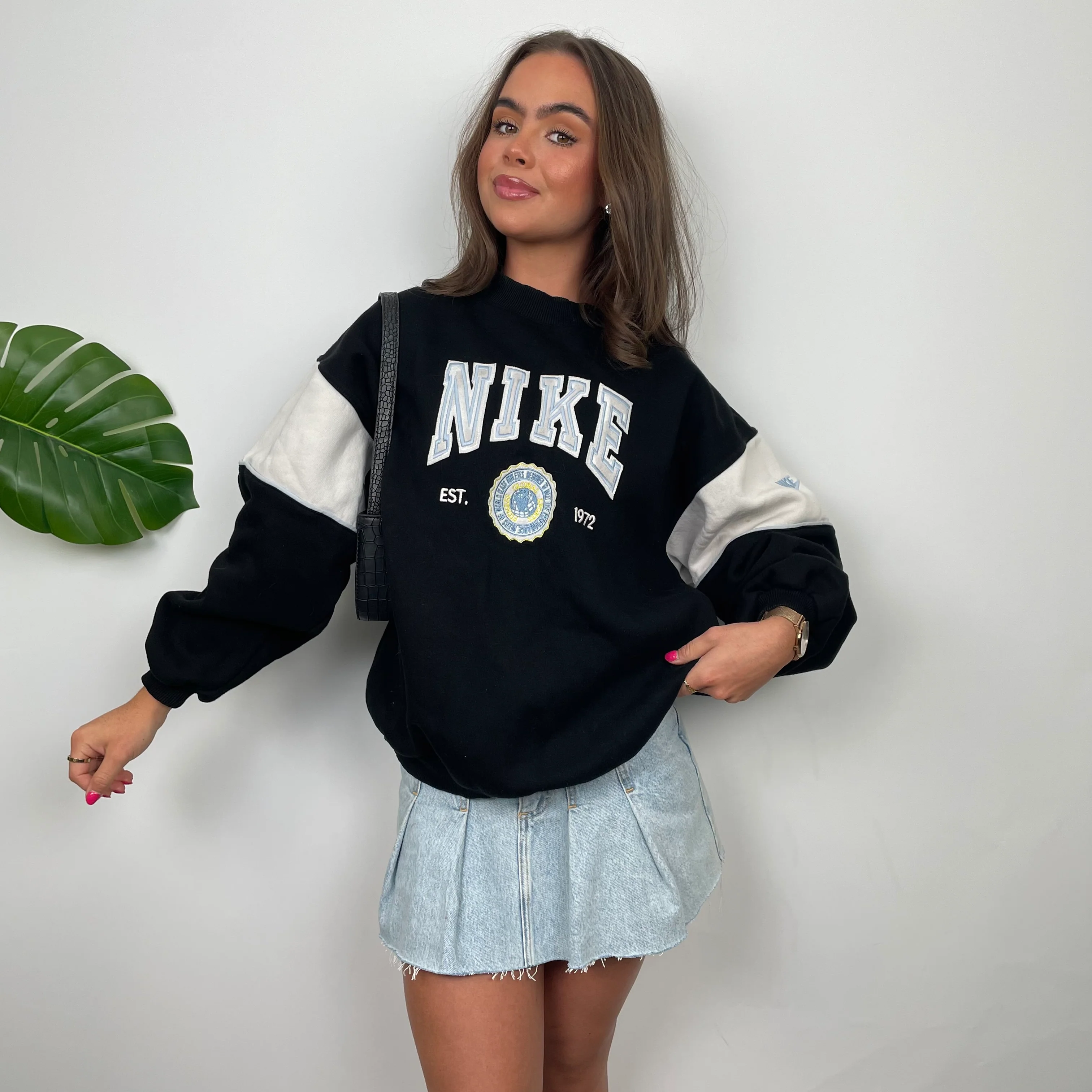 Nike Black Embroidered Spell Out Sweatshirt (S) - Image 6