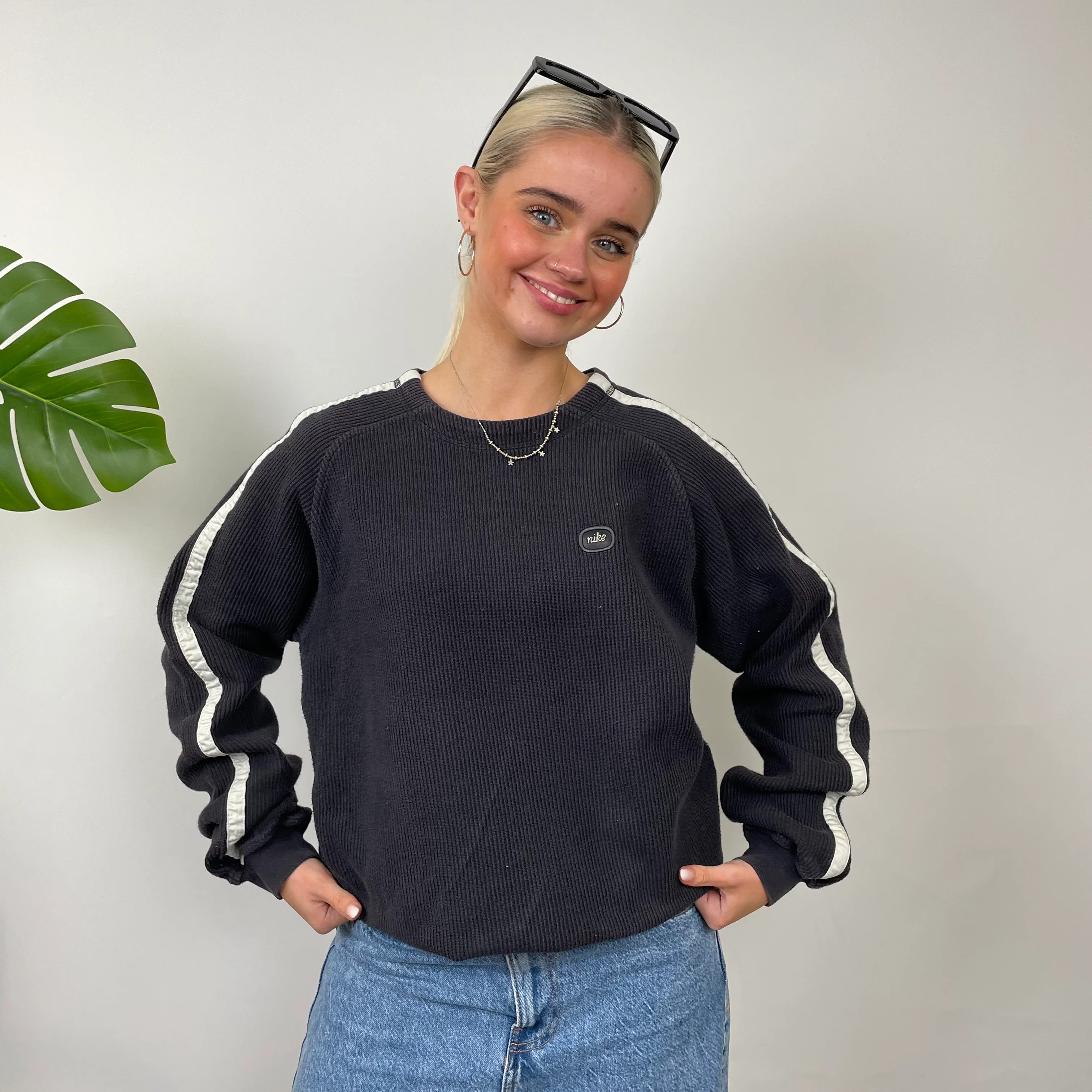Nike Black Embroidered Spell Out Sweatshirt (M) - Image 3