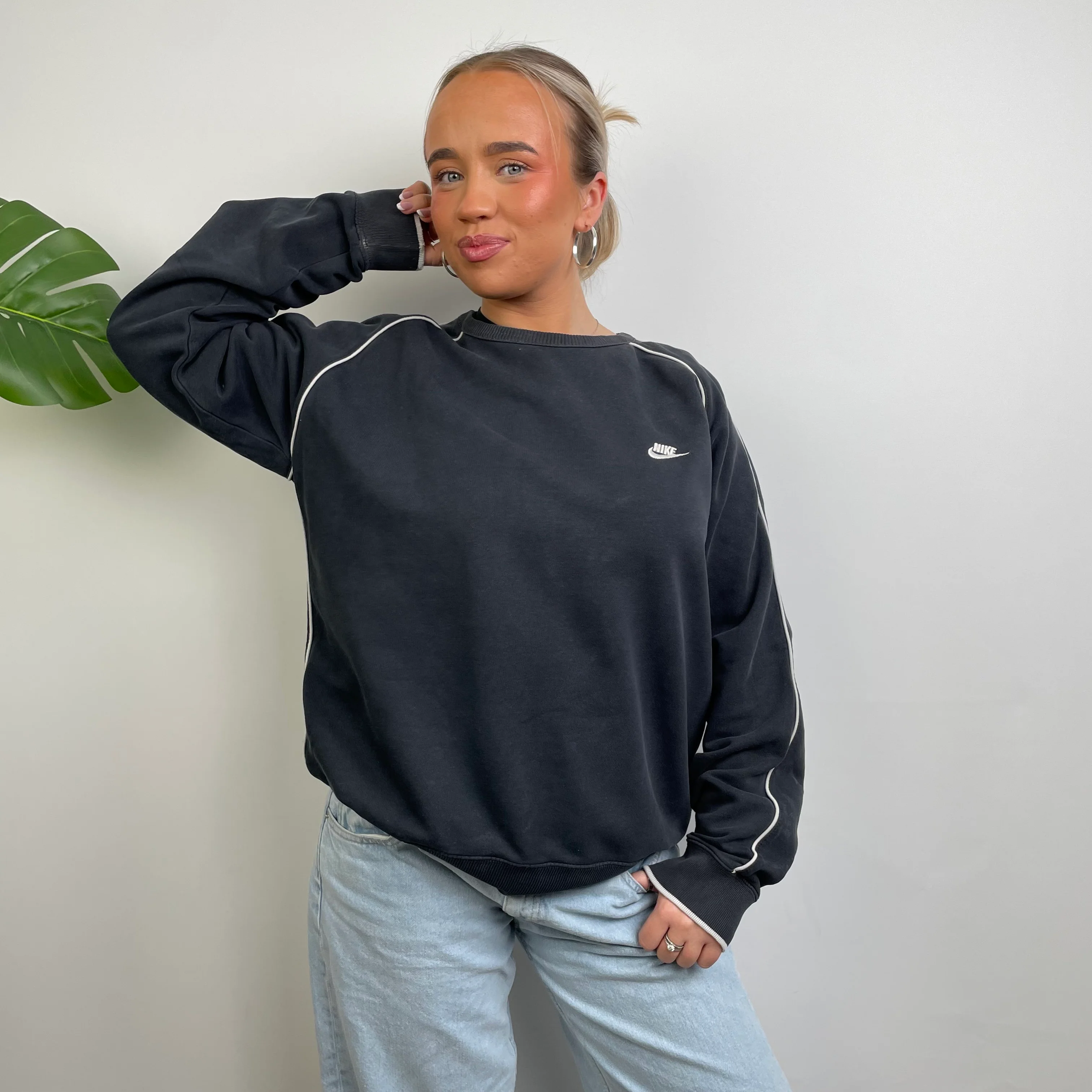 Nike Black Navy Embroidered Spell Out Sweatshirt (M)