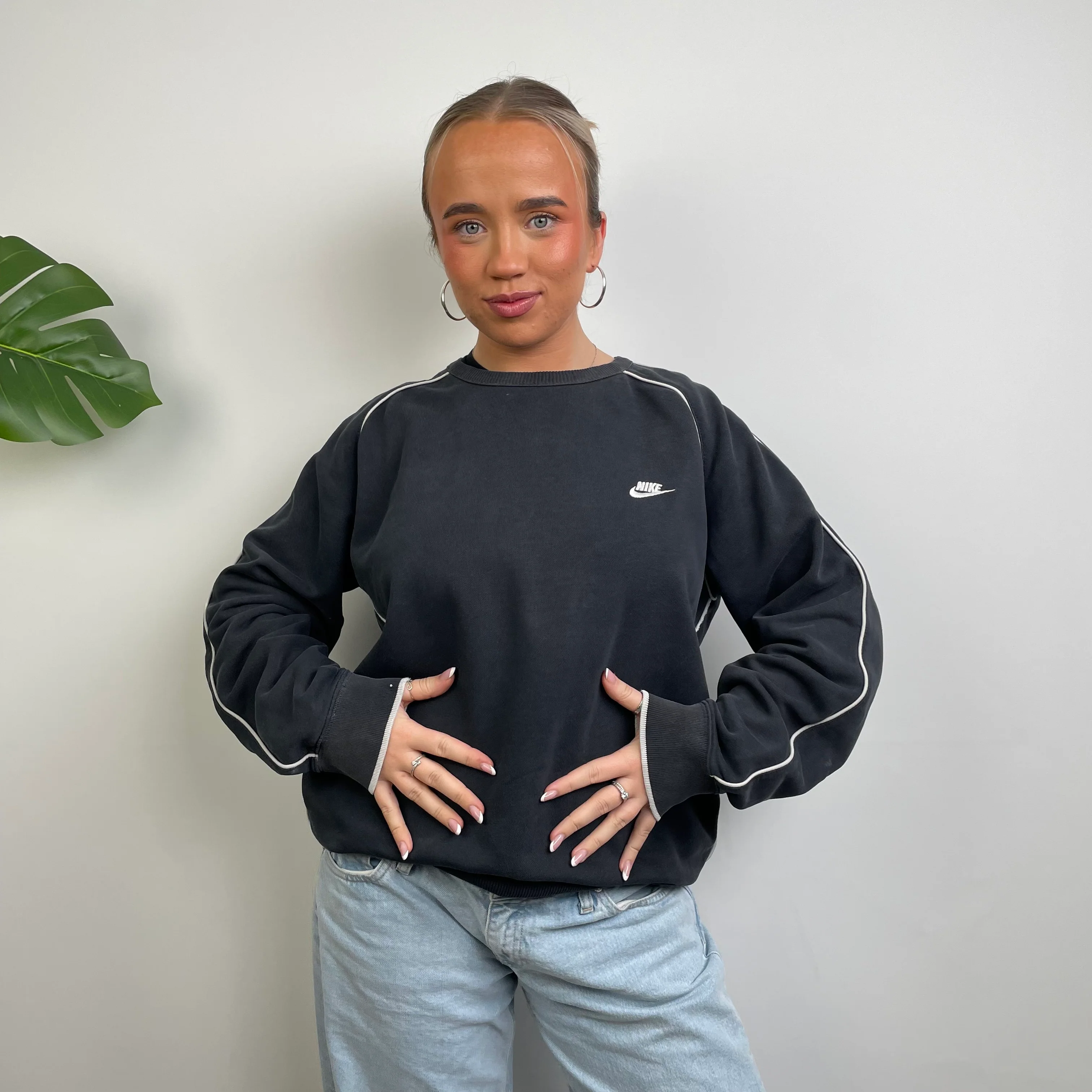 Nike Black Navy Embroidered Spell Out Sweatshirt (M) - Image 2