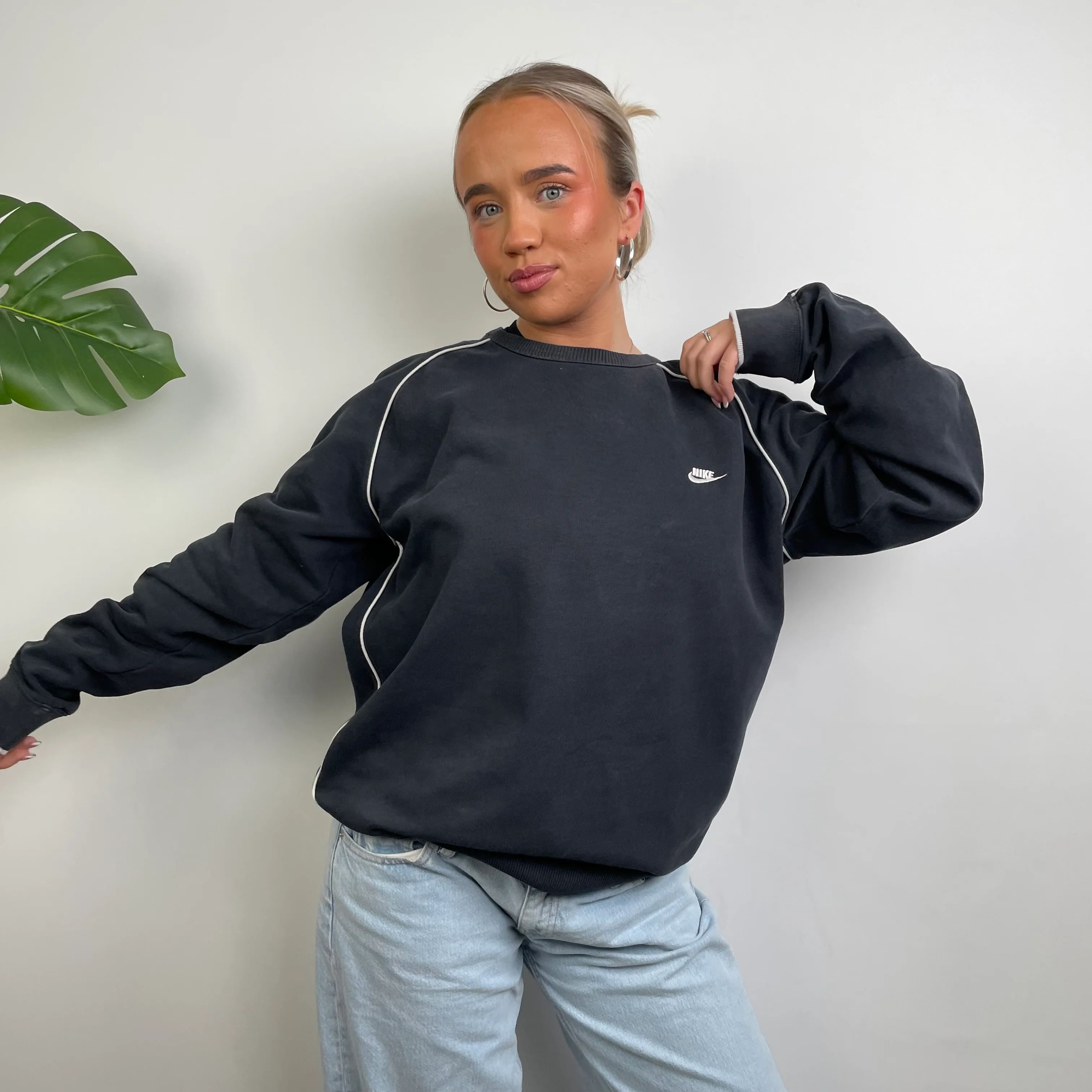 Nike Black Navy Embroidered Spell Out Sweatshirt (M) - Image 4
