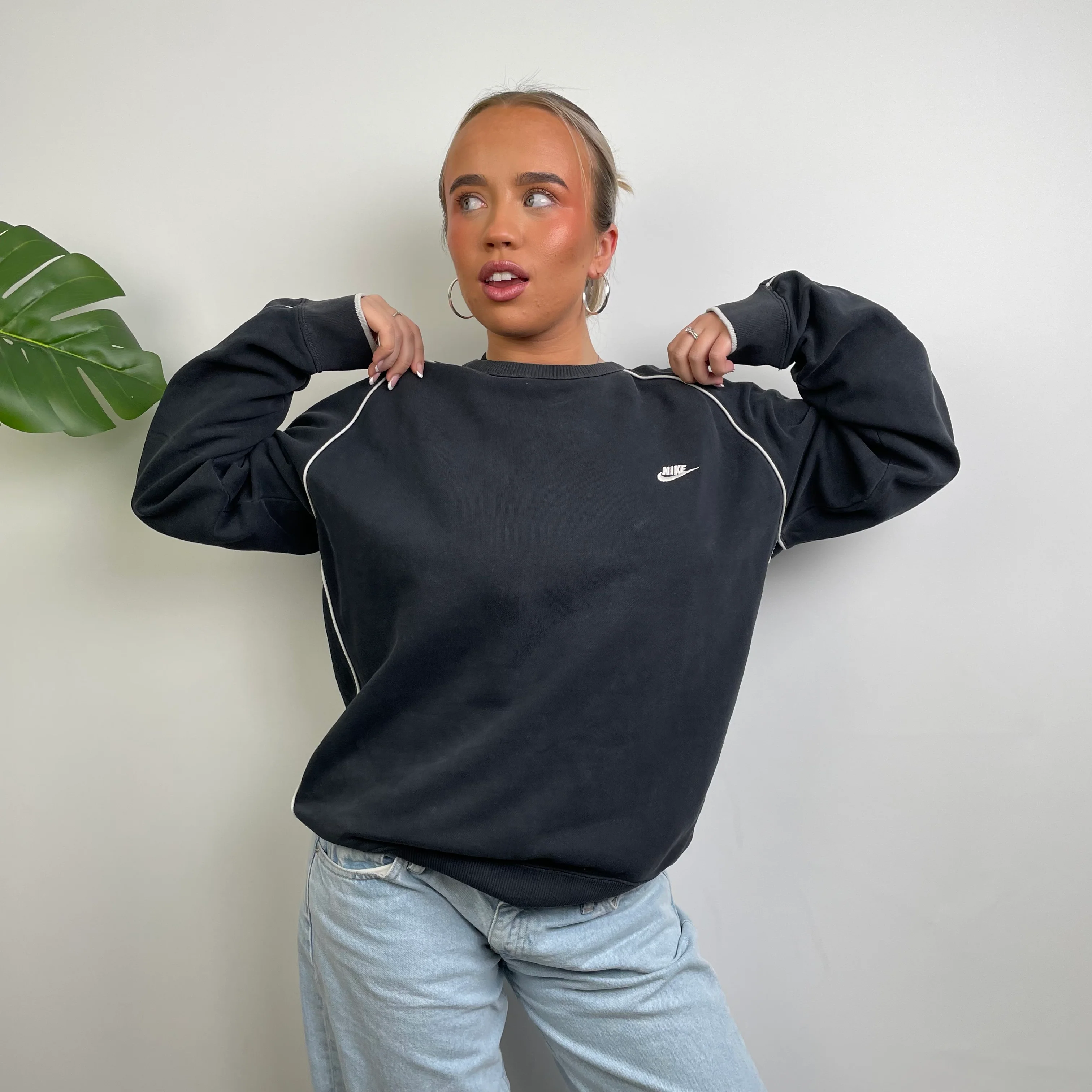 Nike Black Navy Embroidered Spell Out Sweatshirt (M) - Image 9
