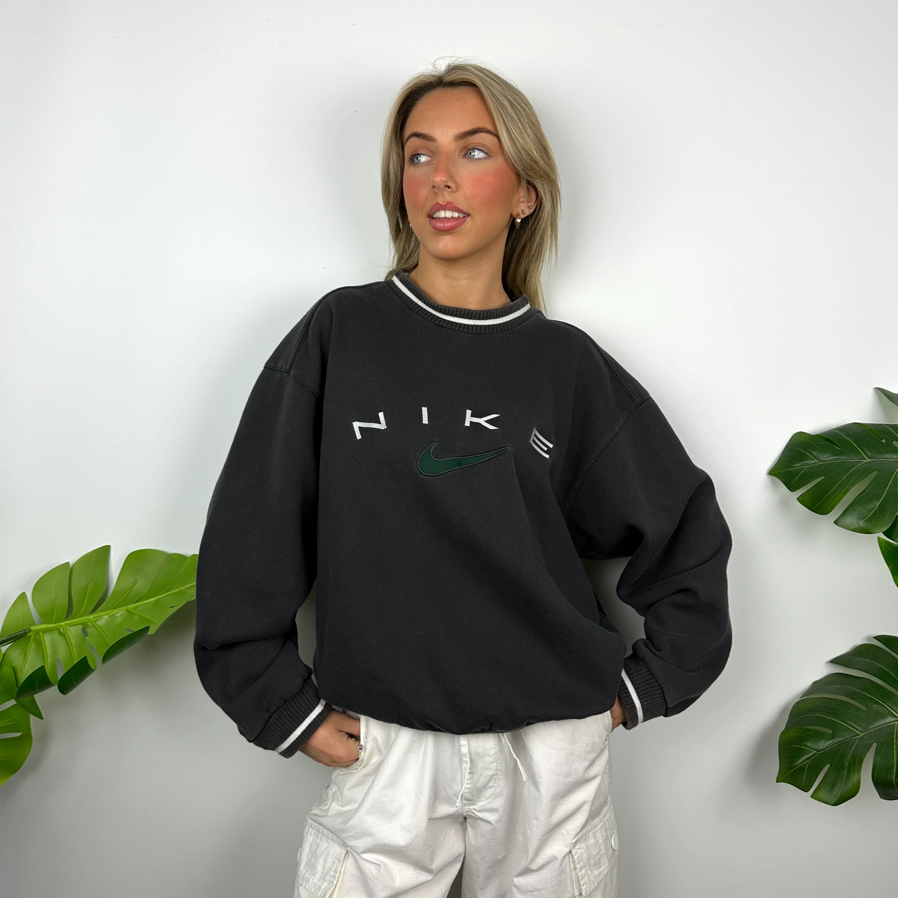 Nike Black Embroidered Spell Out Sweatshirt (M) - Image 2