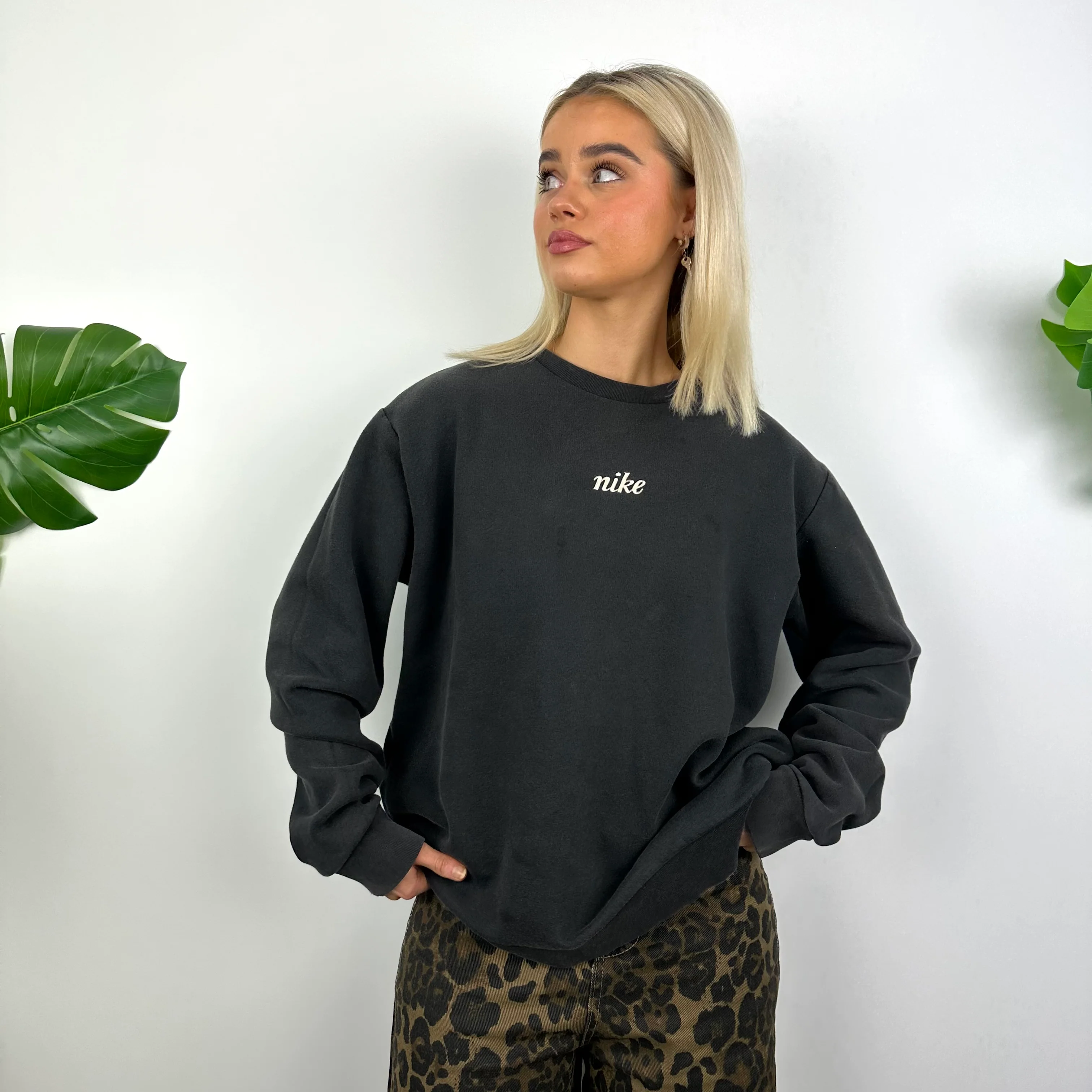 Nike Black Embroidered Spell Out Sweatshirt (L) - Image 5