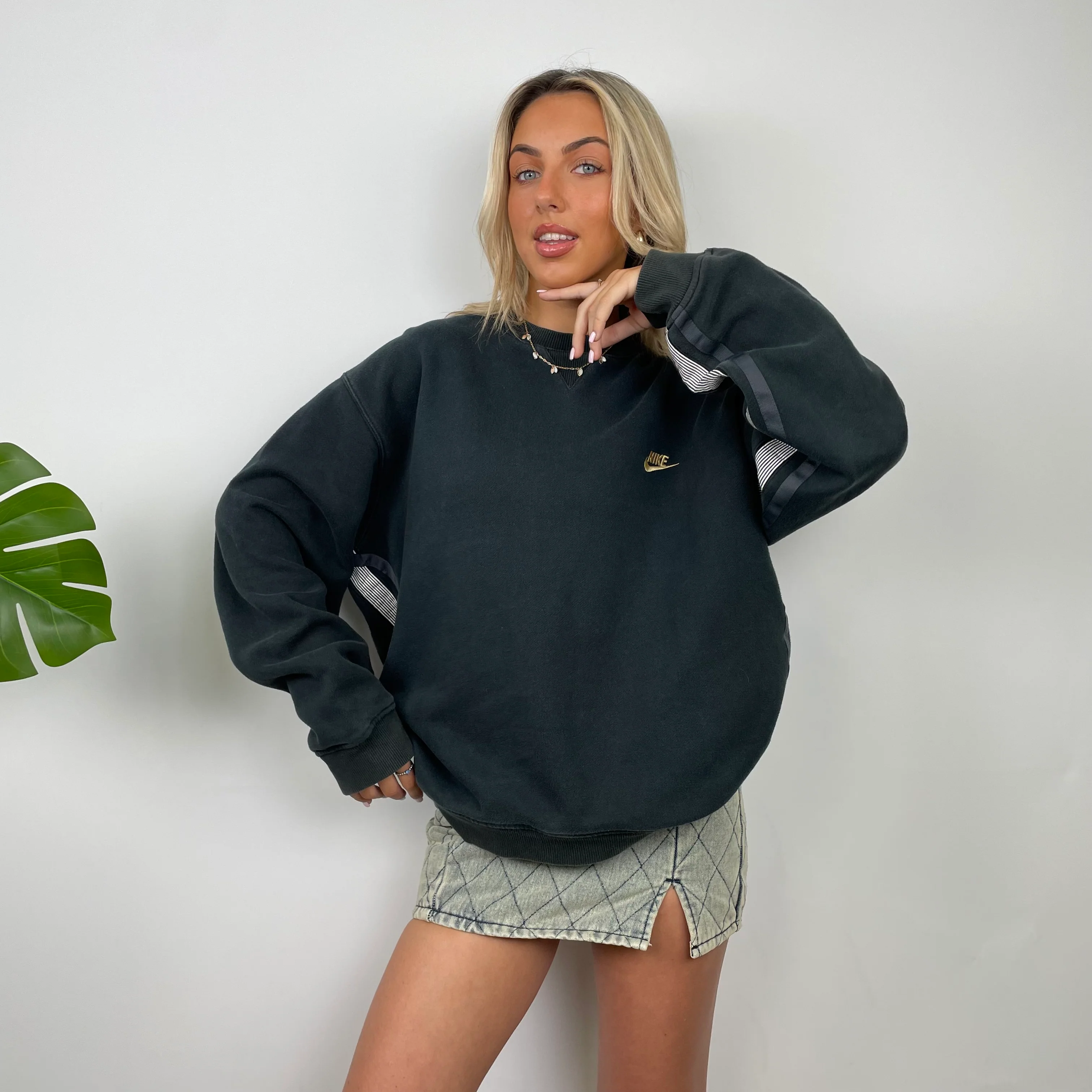 Nike Black Embroidered Spell Out Sweatshirt (L) - Image 3
