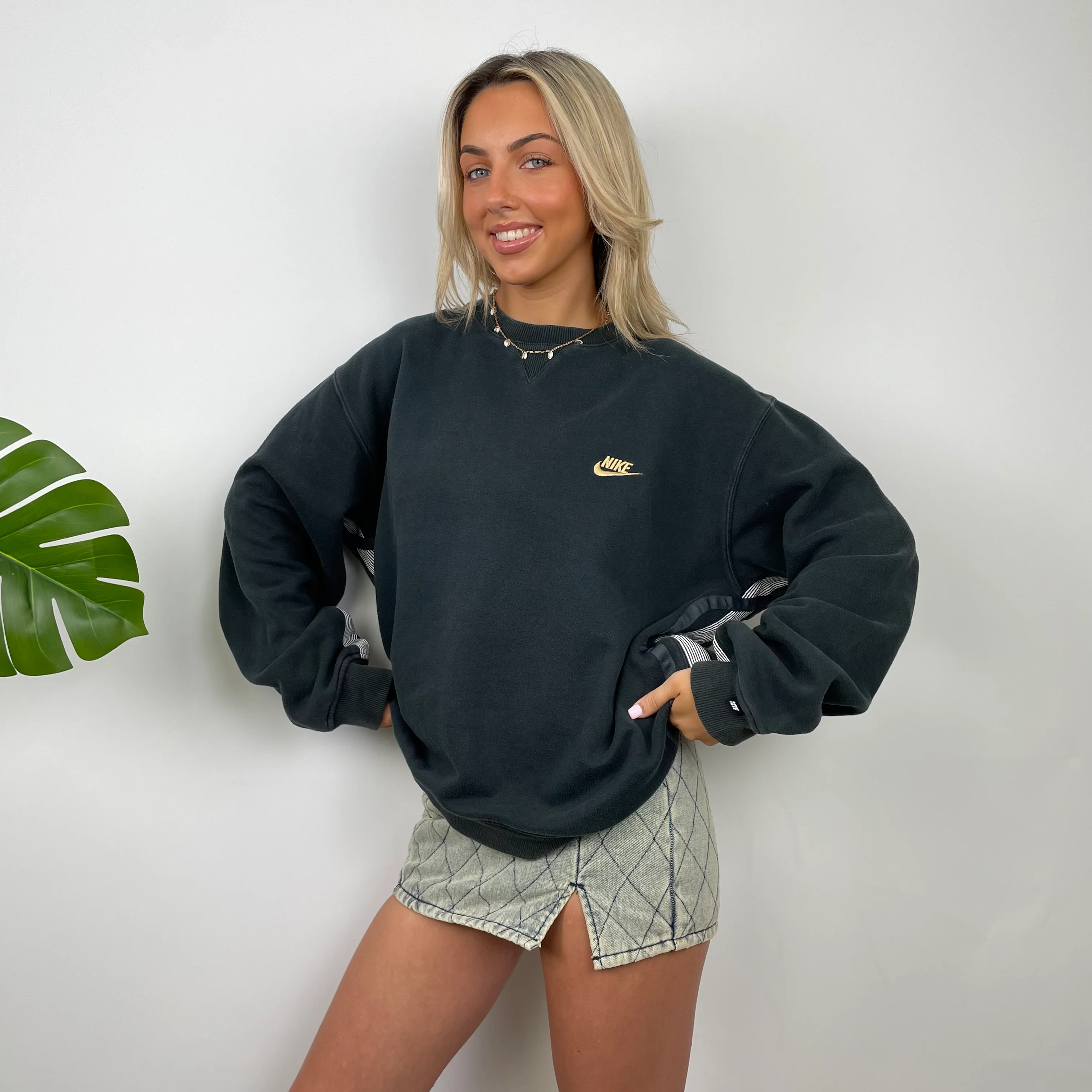 Nike Black Embroidered Spell Out Sweatshirt (L) - Image 6