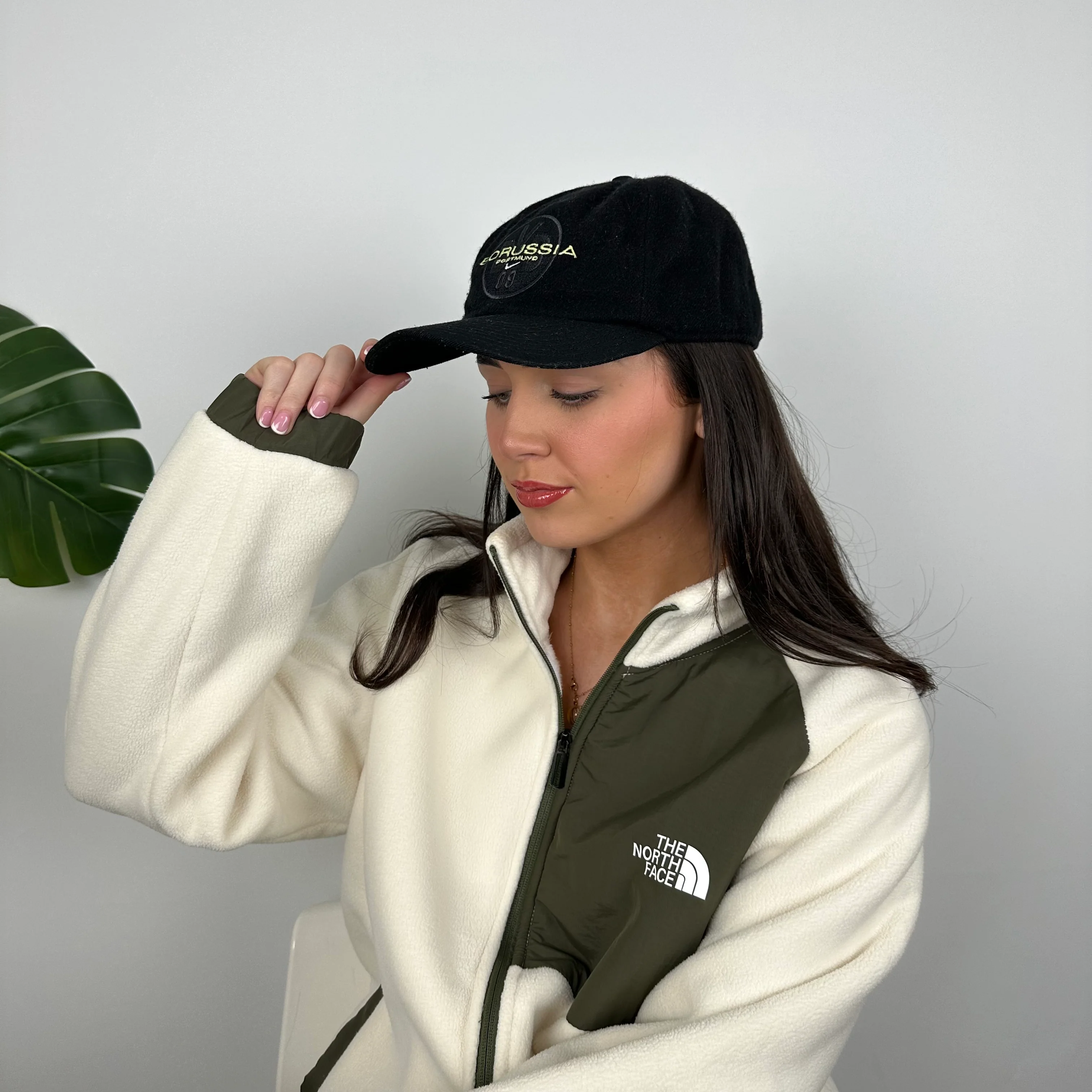 Nike Black Embroidered Swoosh Cap - Image 5