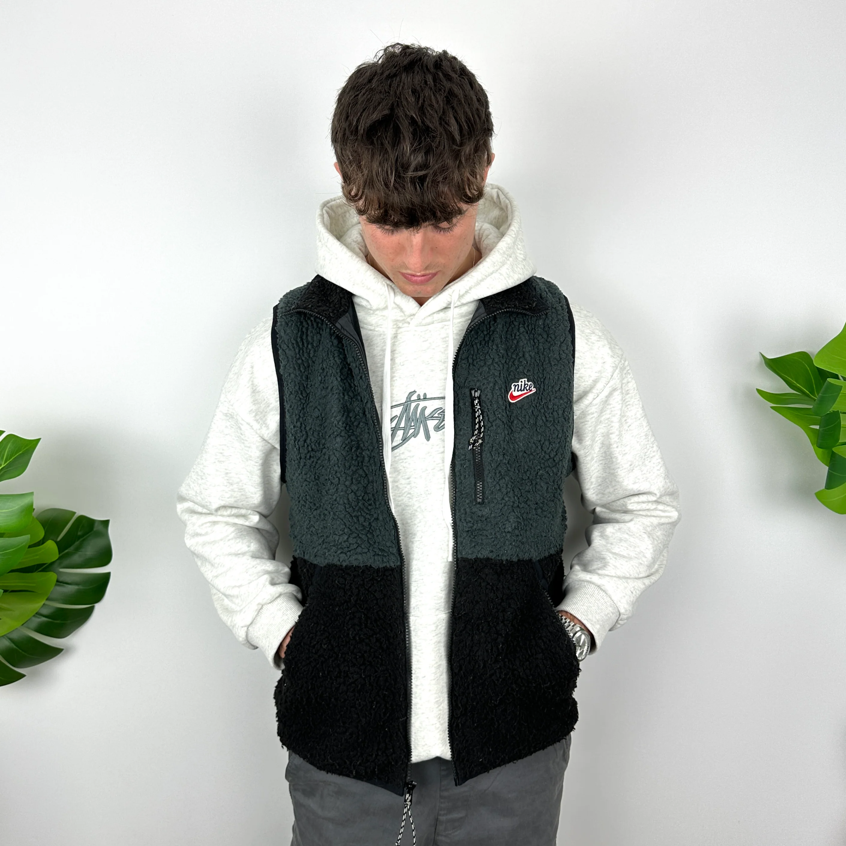 Nike Black Embroidered Spell Out Fleece Gilet (M) - Image 2