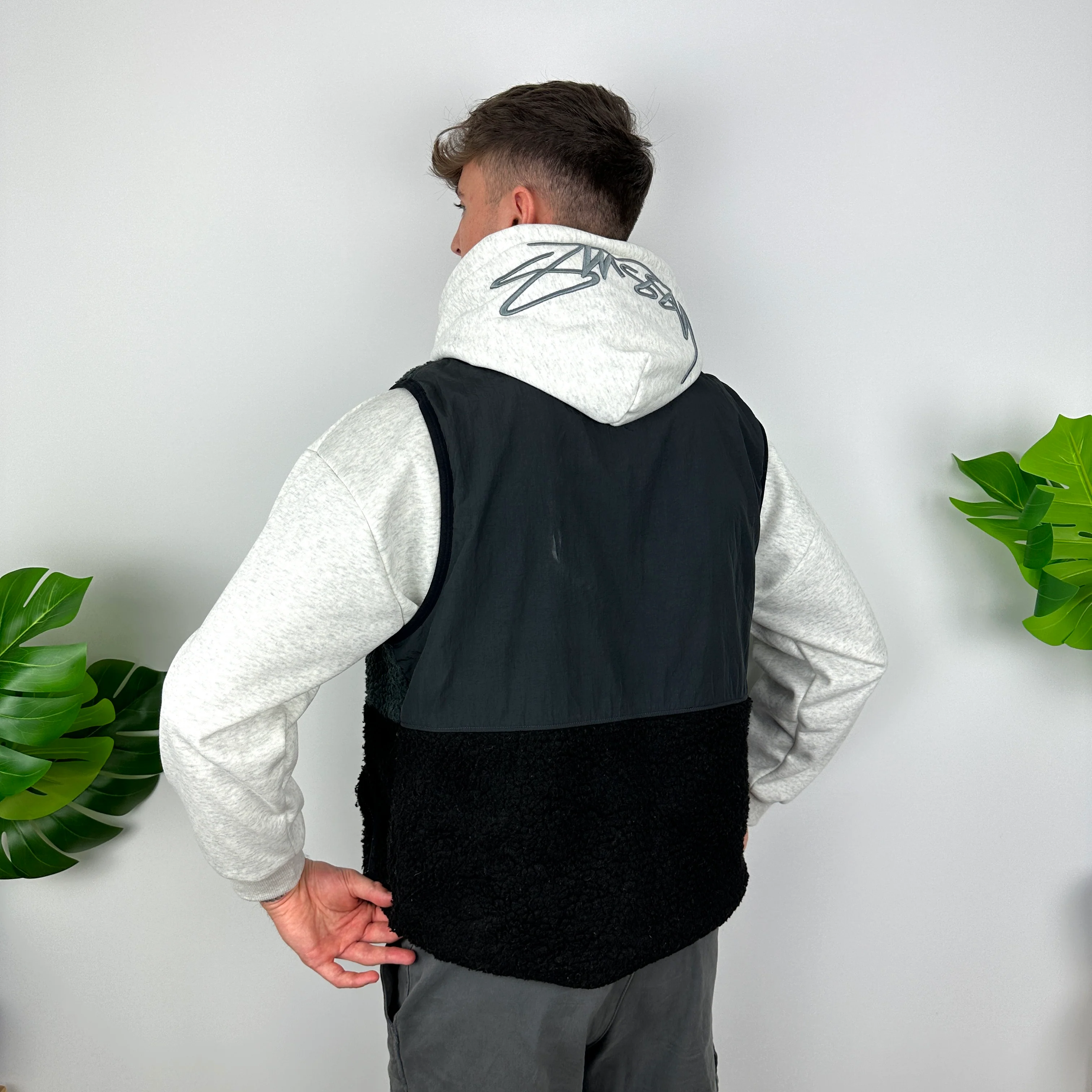 Nike Black Embroidered Spell Out Fleece Gilet (M) - Image 4