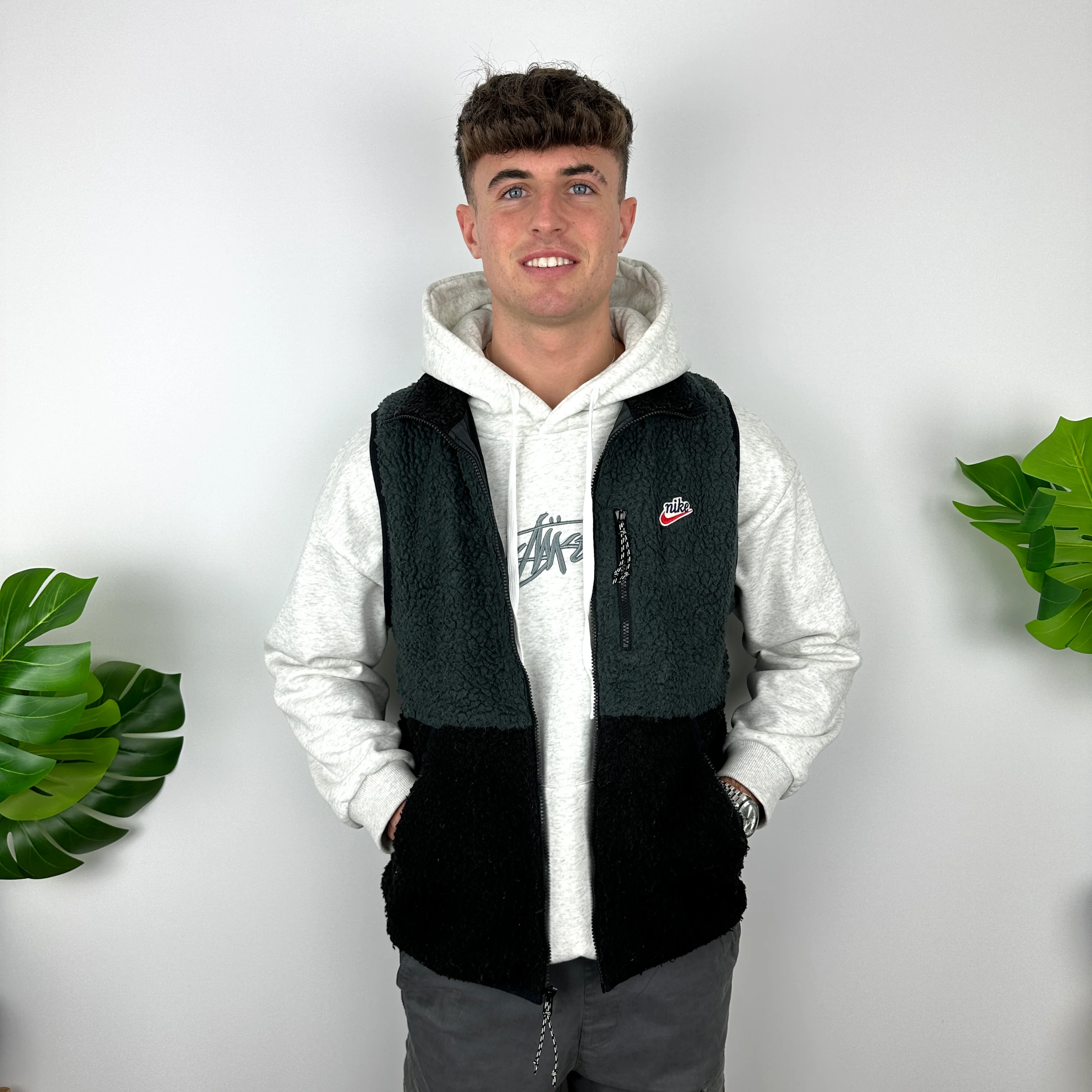 Nike Black Embroidered Spell Out Fleece Gilet (M) - Image 5