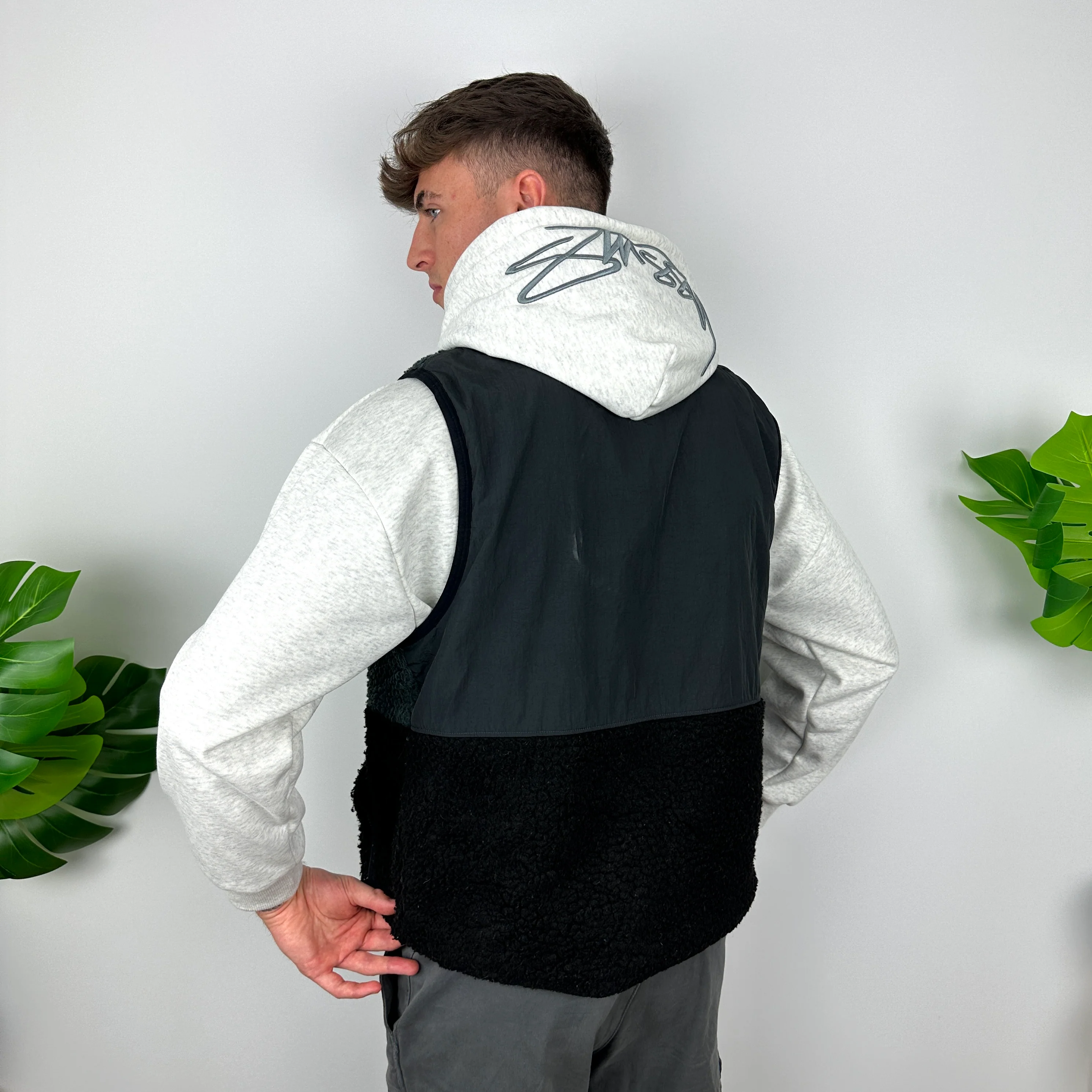 Nike Black Embroidered Spell Out Fleece Gilet (M) - Image 8