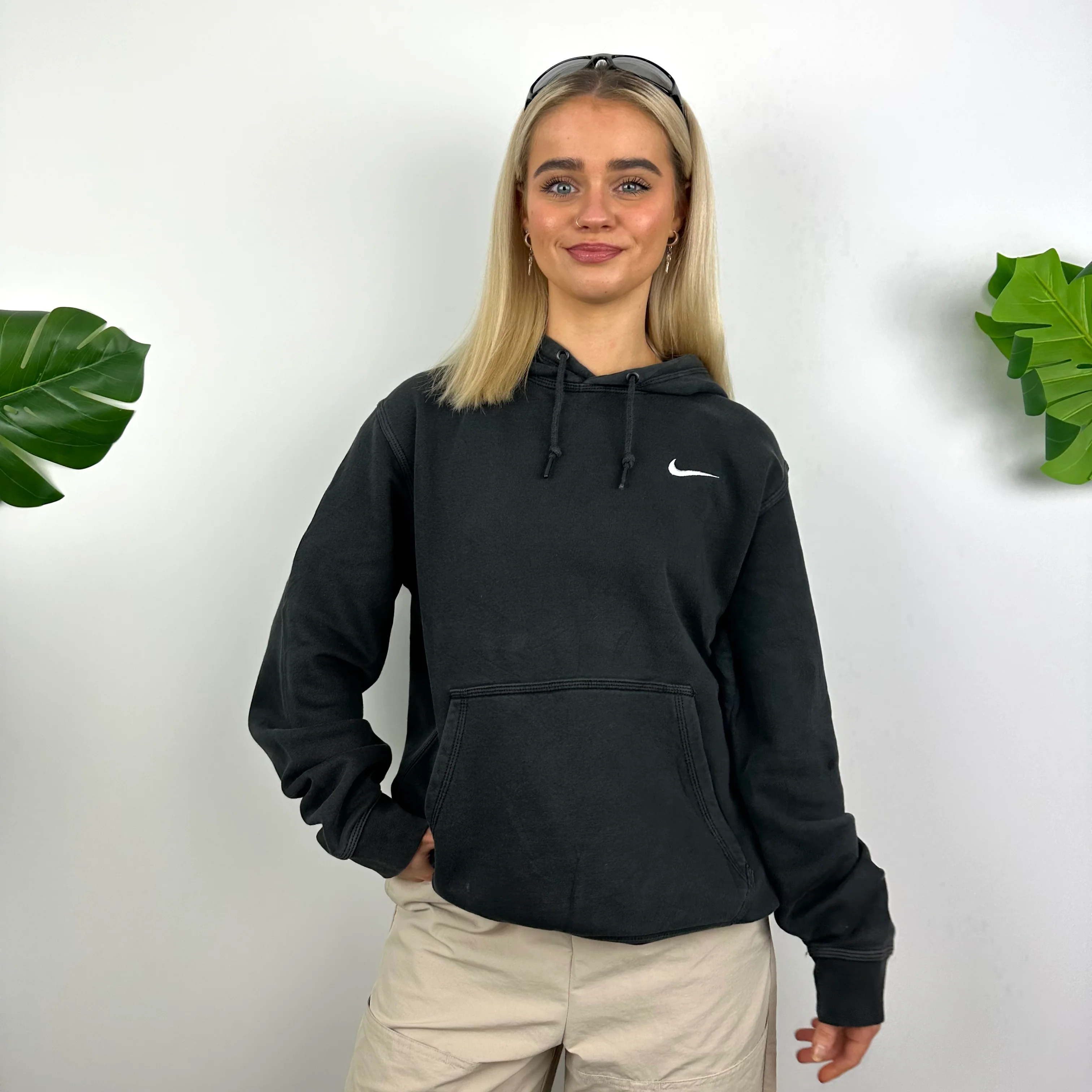Nike Black Embroidered Swoosh Hoodie (M) - Image 3