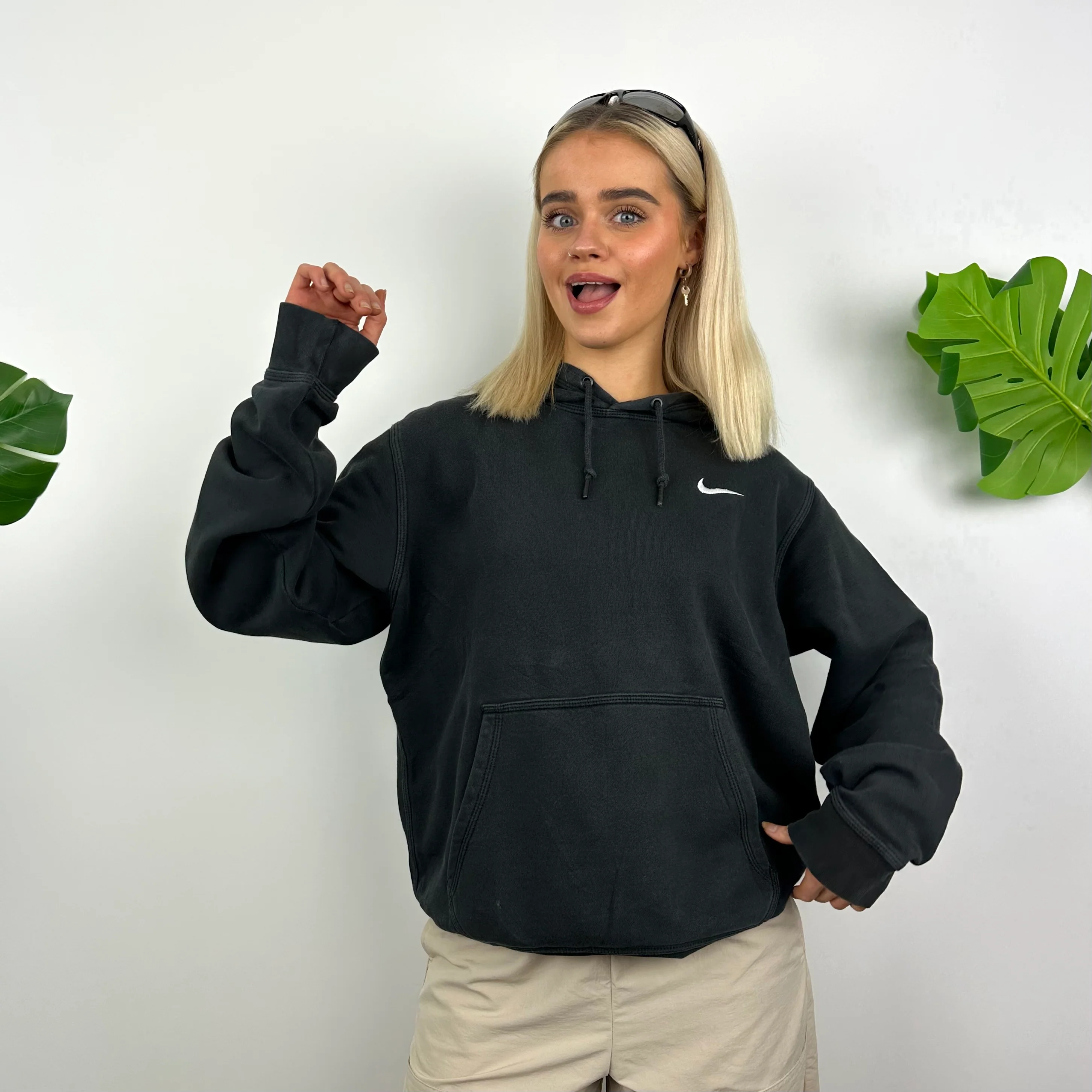 Nike Black Embroidered Swoosh Hoodie (M) - Image 5