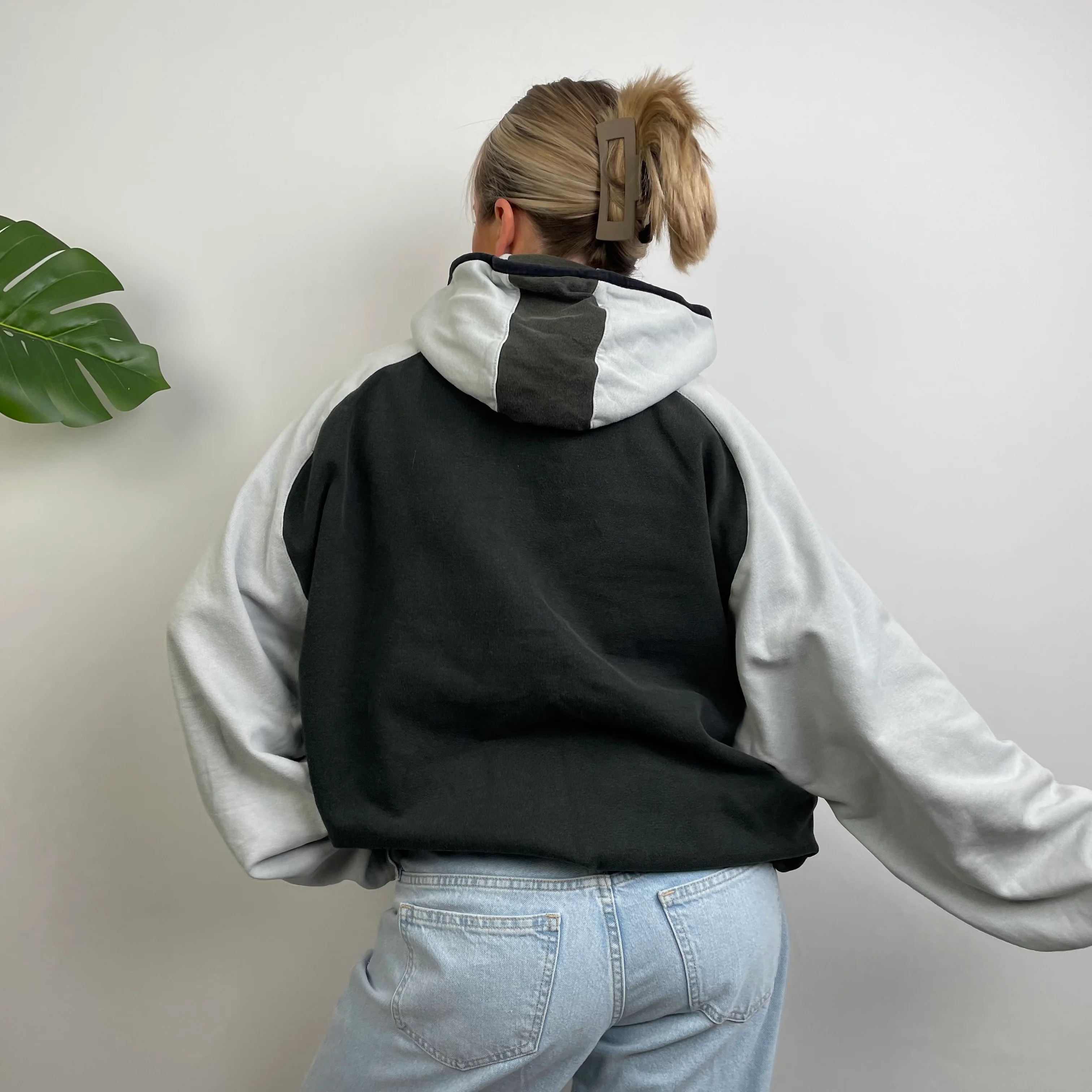 Nike Black Embroidered Swoosh Hoodie (XL) - Image 4