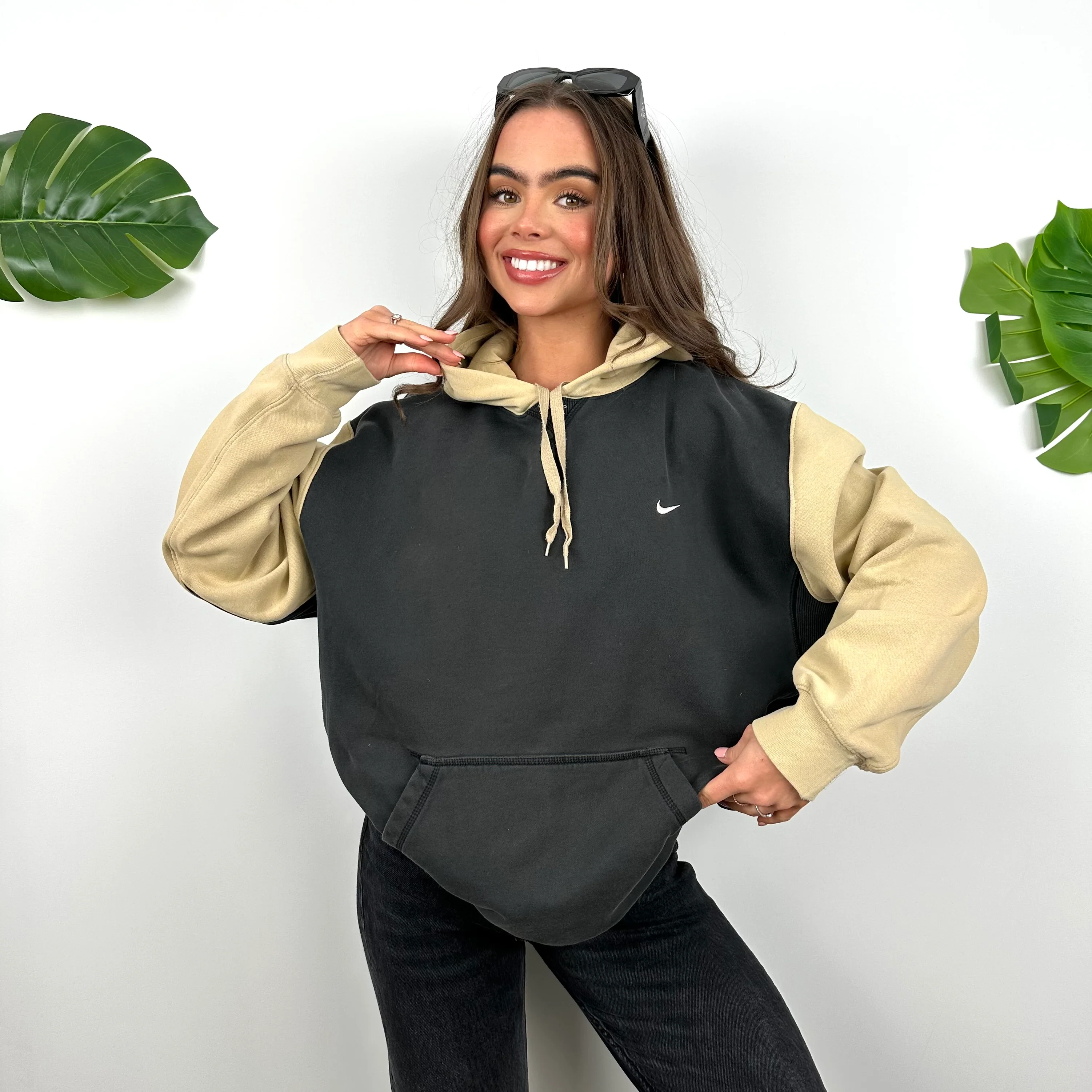 Nike Black Embroidered Swoosh Hoodie (L) - Image 2