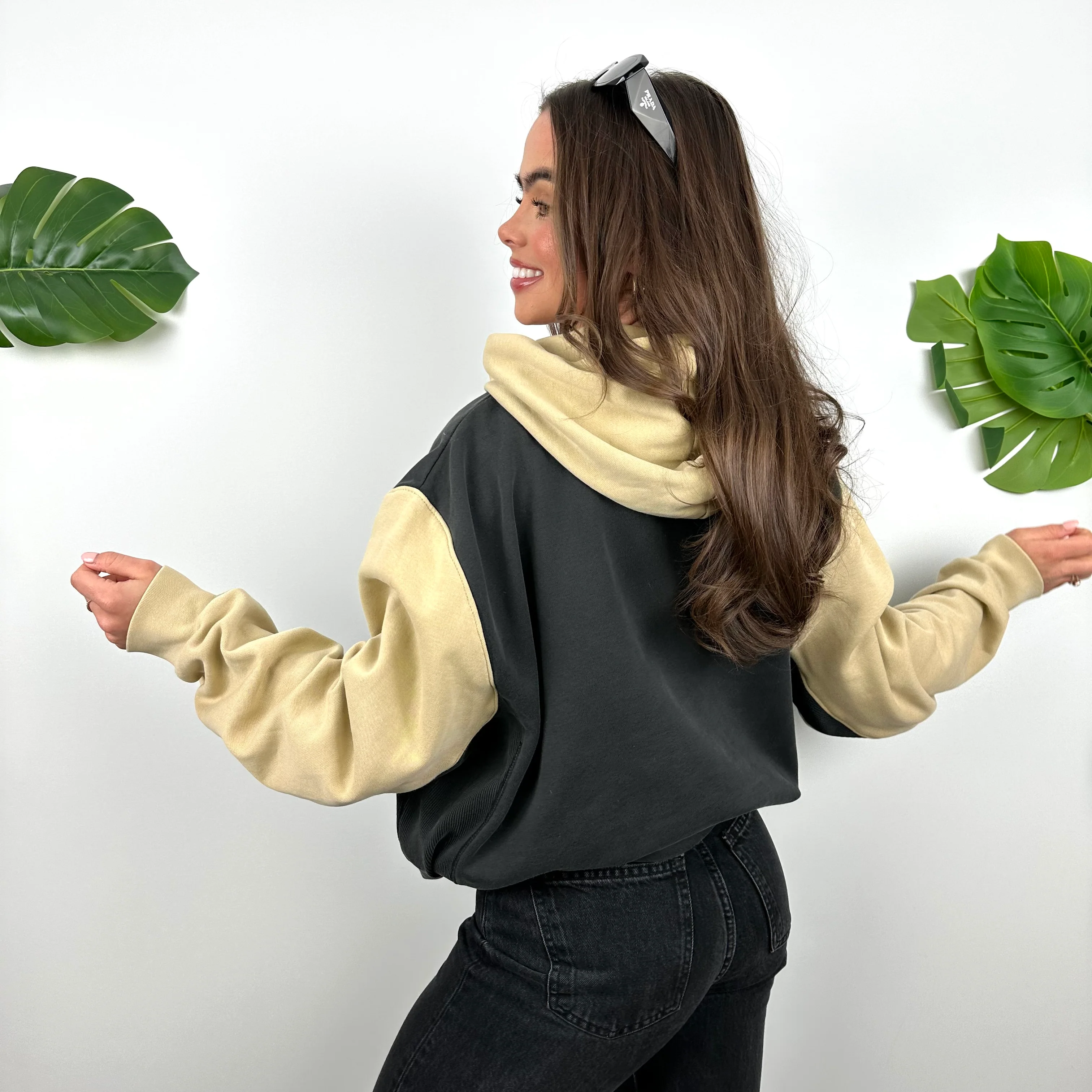 Nike Black Embroidered Swoosh Hoodie (L) - Image 4