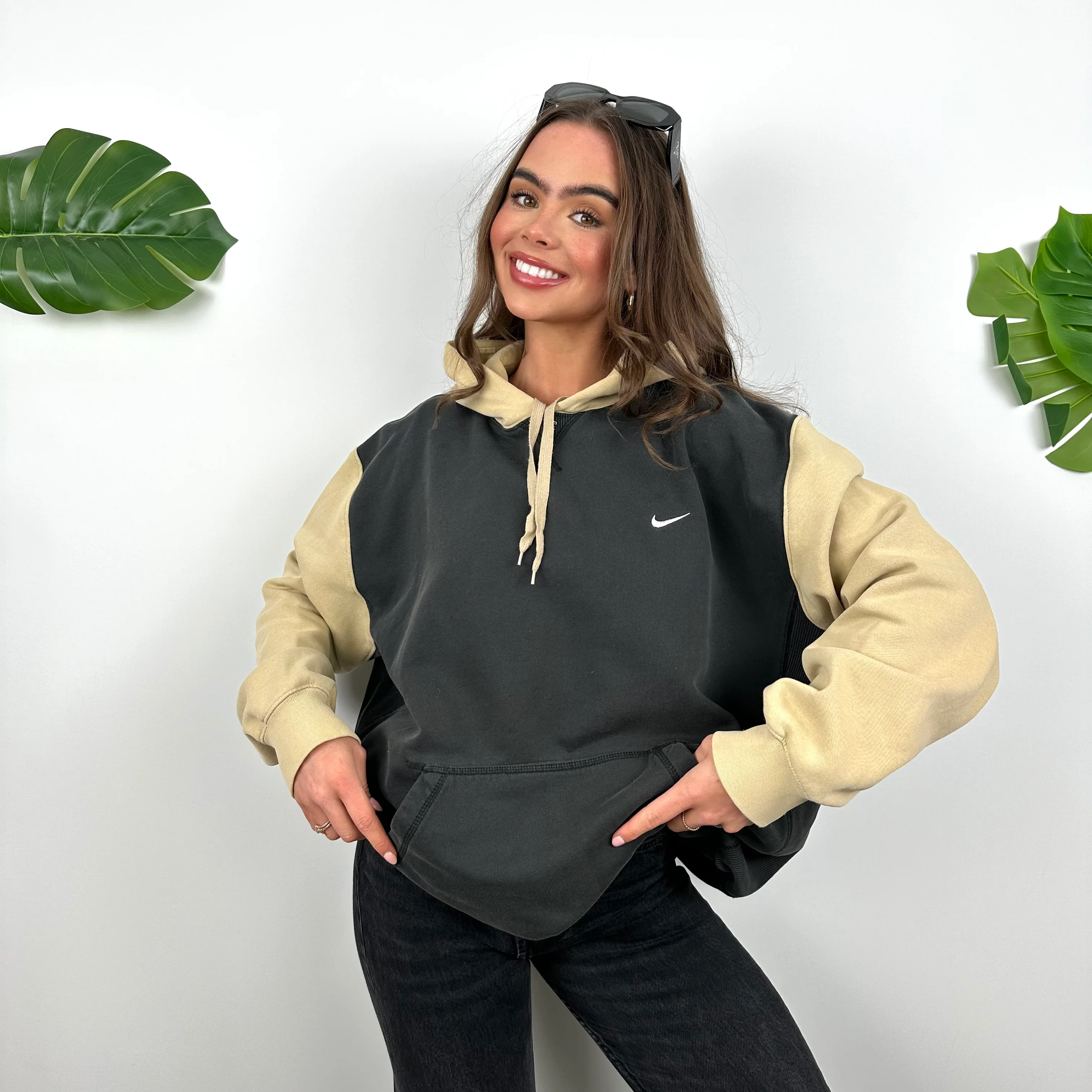 Nike Black Embroidered Swoosh Hoodie (L) - Image 5