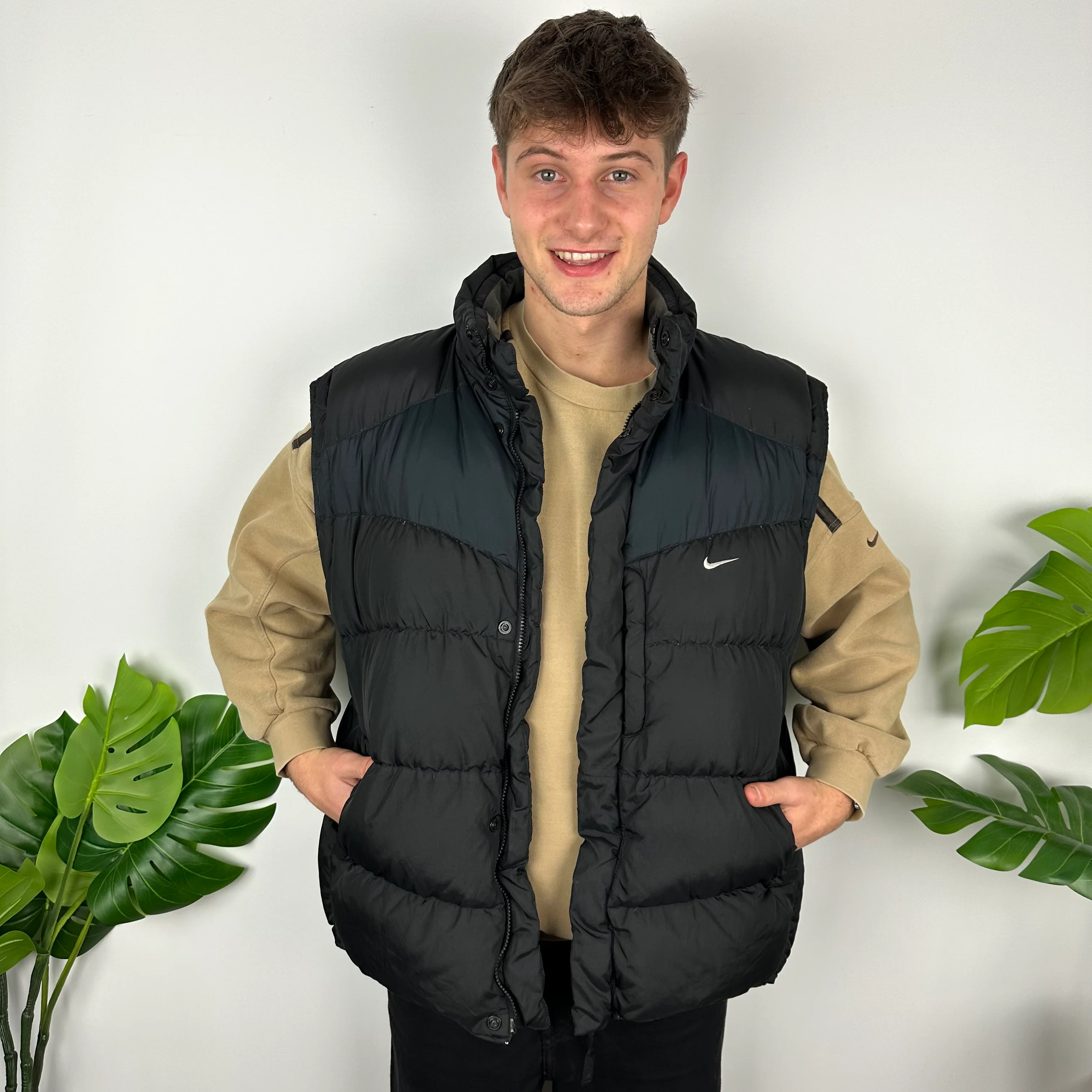 Nike Black Embroidered Swoosh Puffer Gilet (L) - Image 2