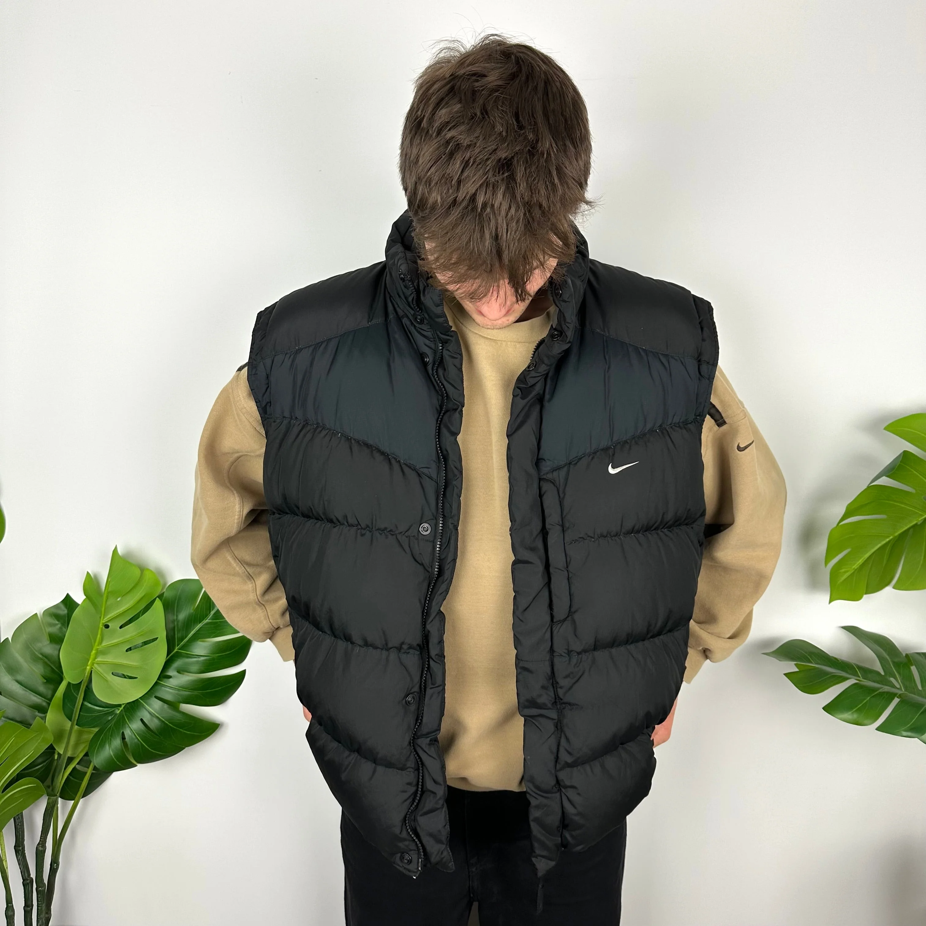 Nike Black Embroidered Swoosh Puffer Gilet (M)