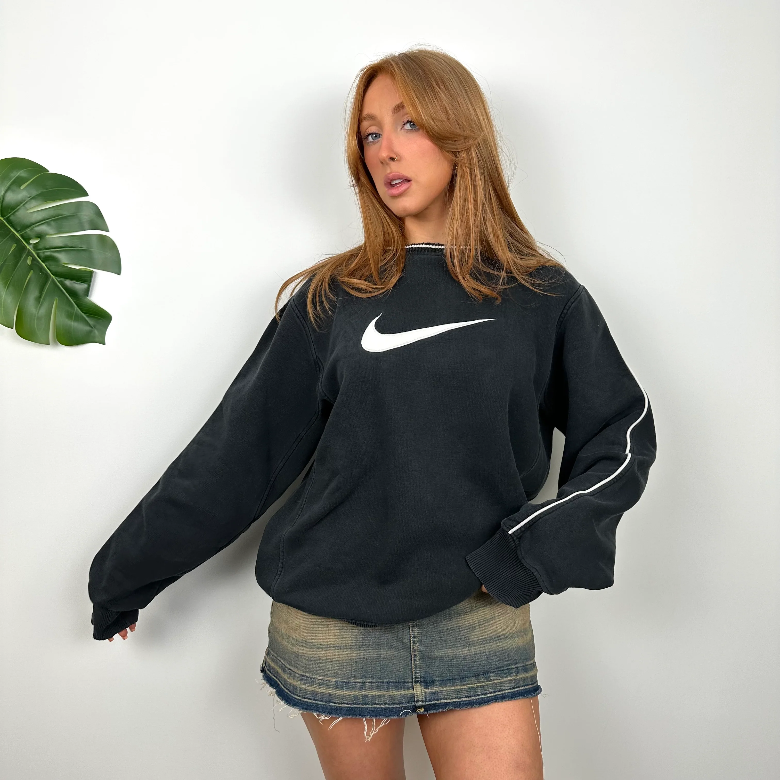 Nike Black Embroidered Swoosh Sweatshirt (M) - Image 3