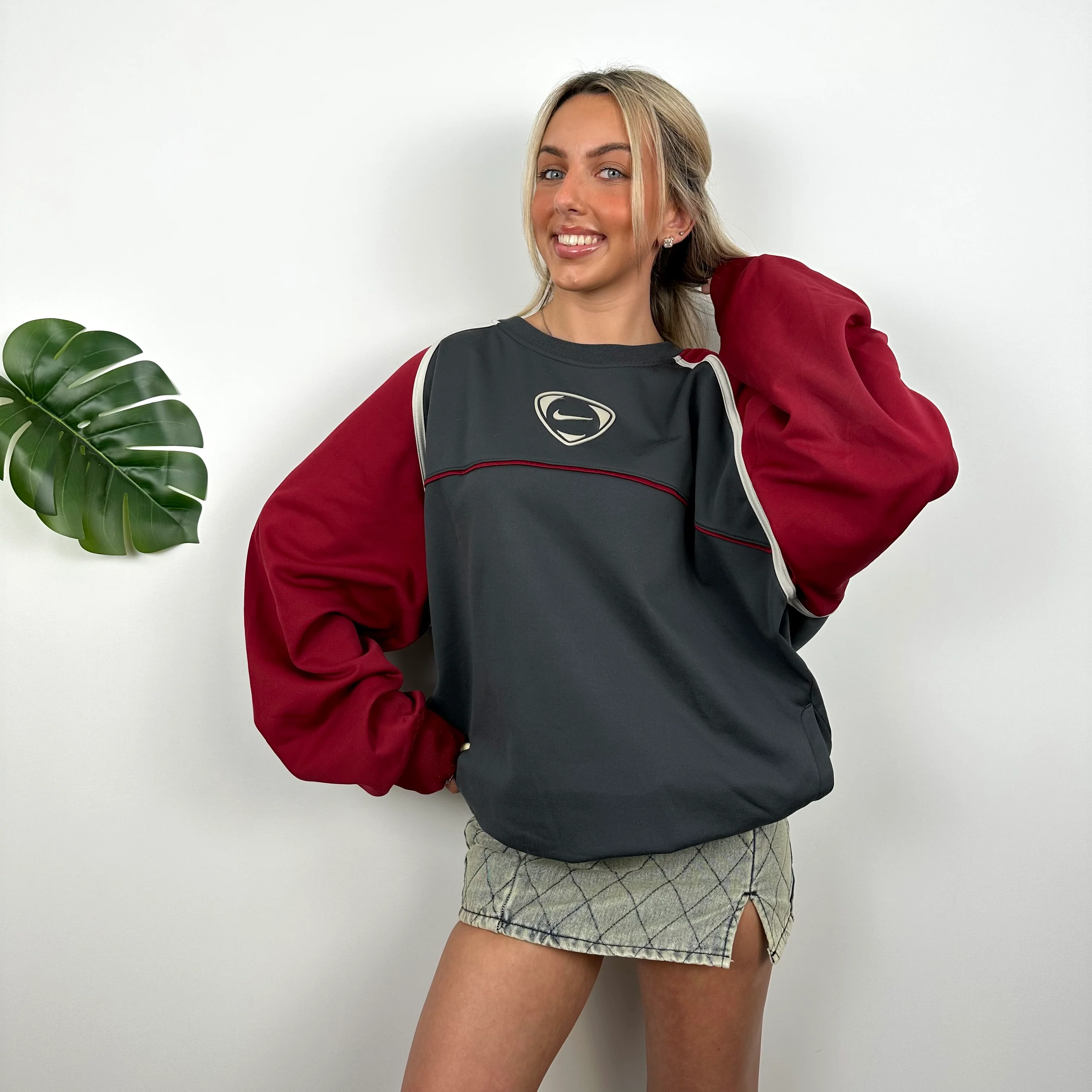 Nike Grey & Maroon Embroidered Swoosh Sweatshirt (XXL) - Image 3