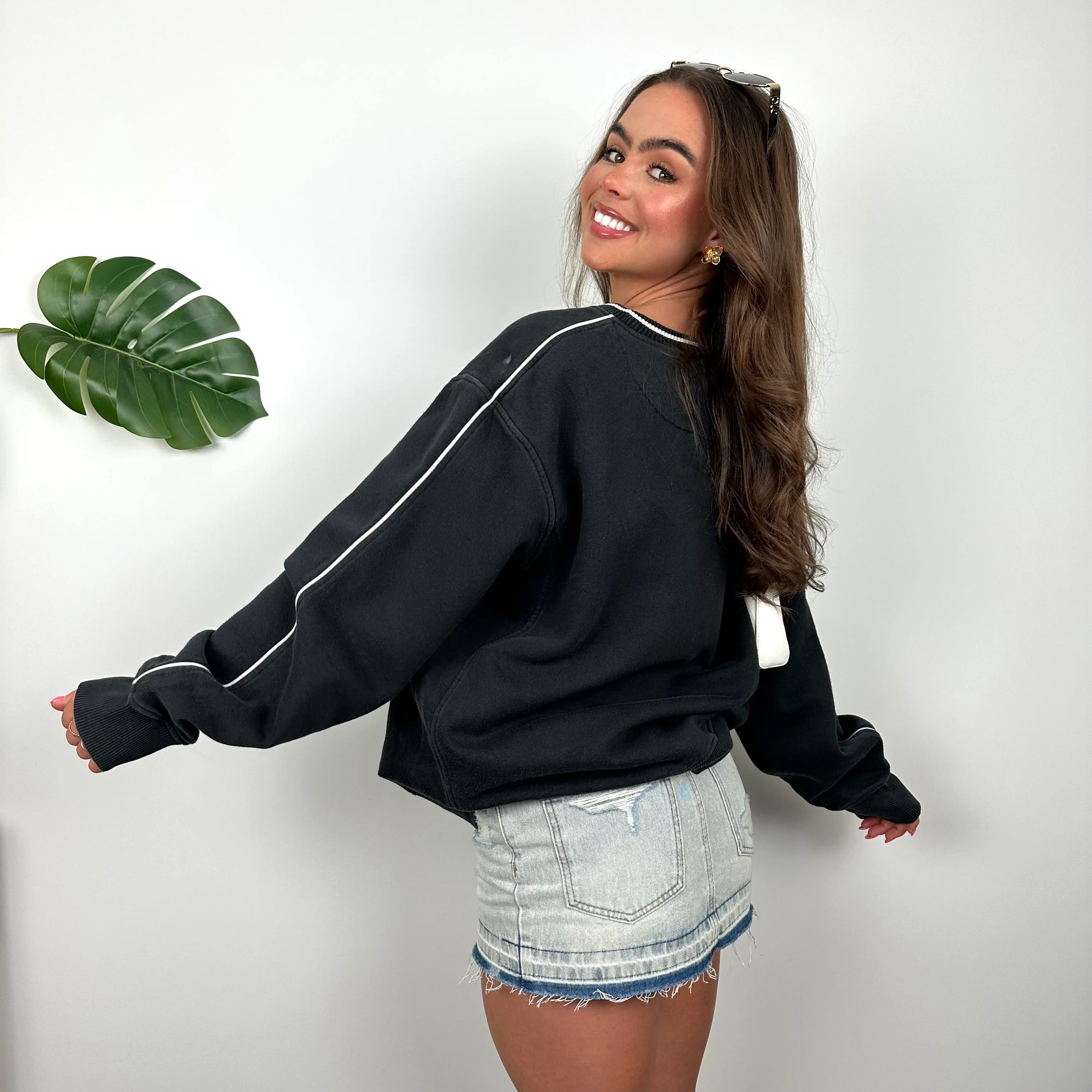 Nike Black Embroidered Swoosh Sweatshirt (L) - Image 5