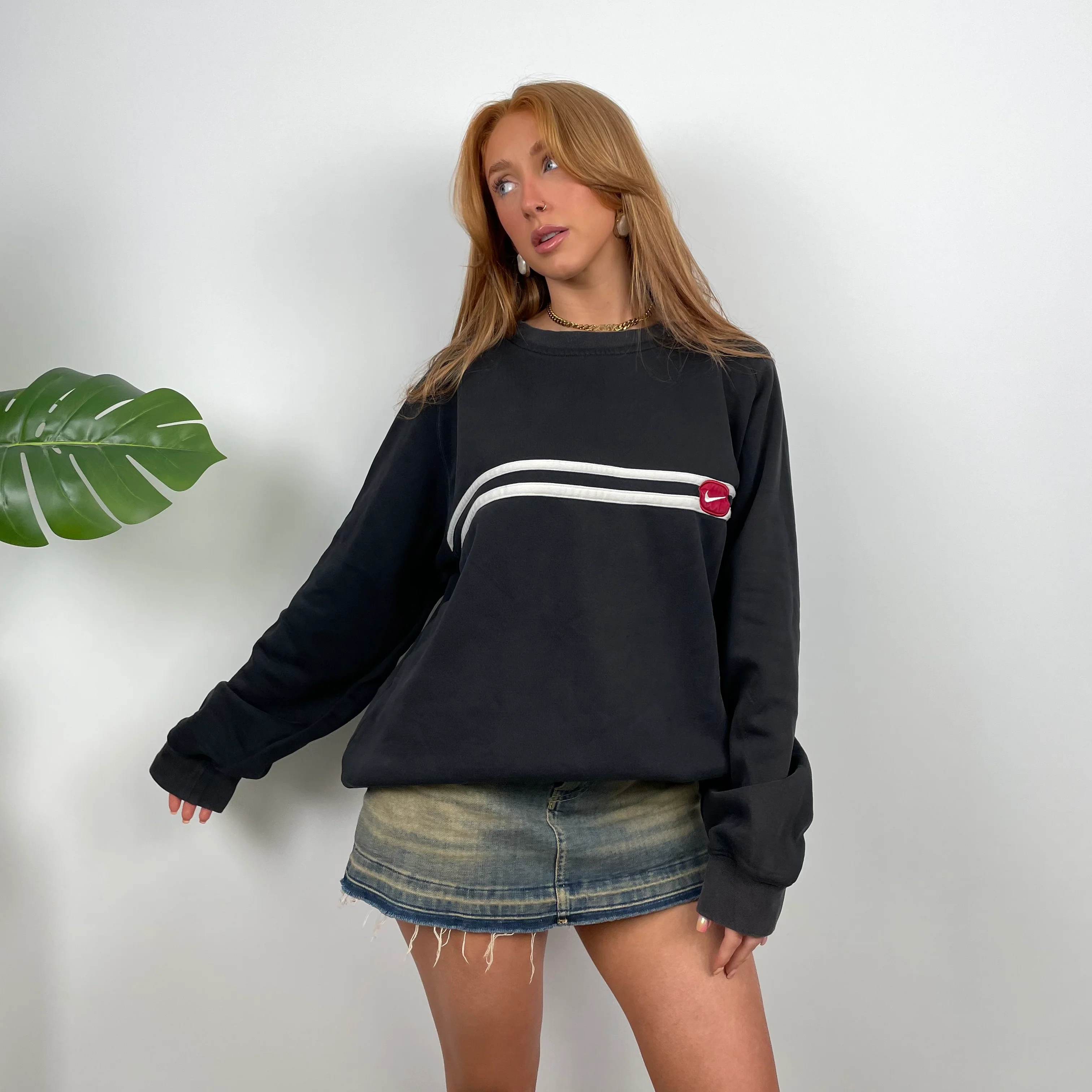 Nike Black Embroidered Swoosh Sweatshirt (L) - Image 4