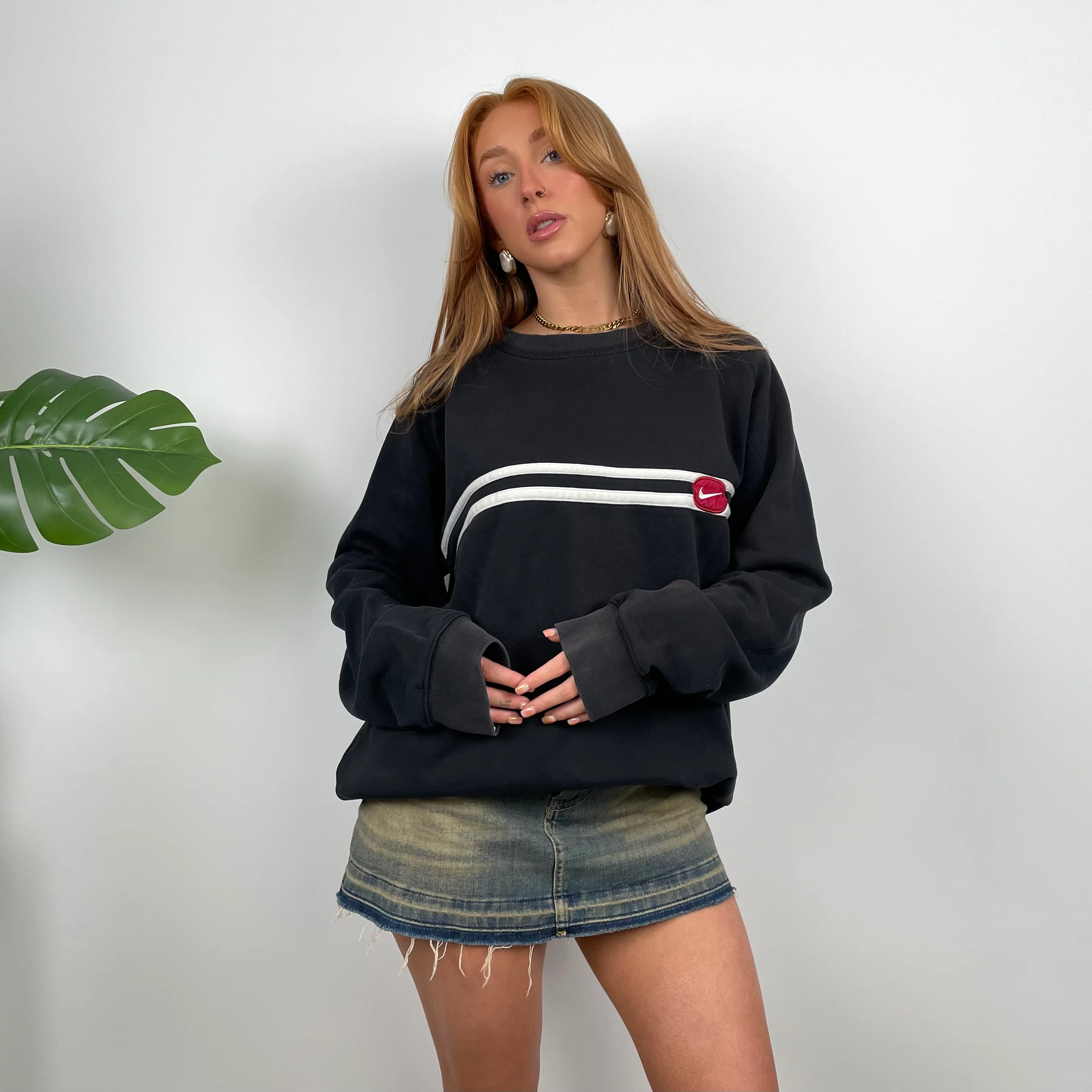 Nike Black Embroidered Swoosh Sweatshirt (L) - Image 5