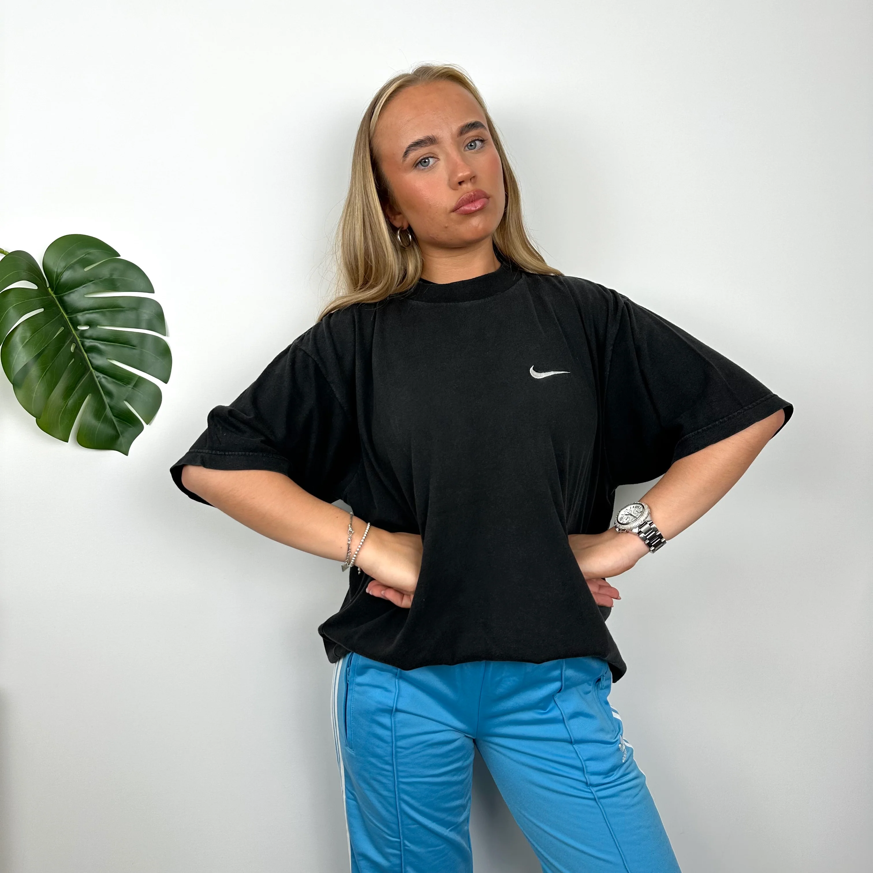Nike Black Embroidered Swoosh T Shirt (L) - Image 3