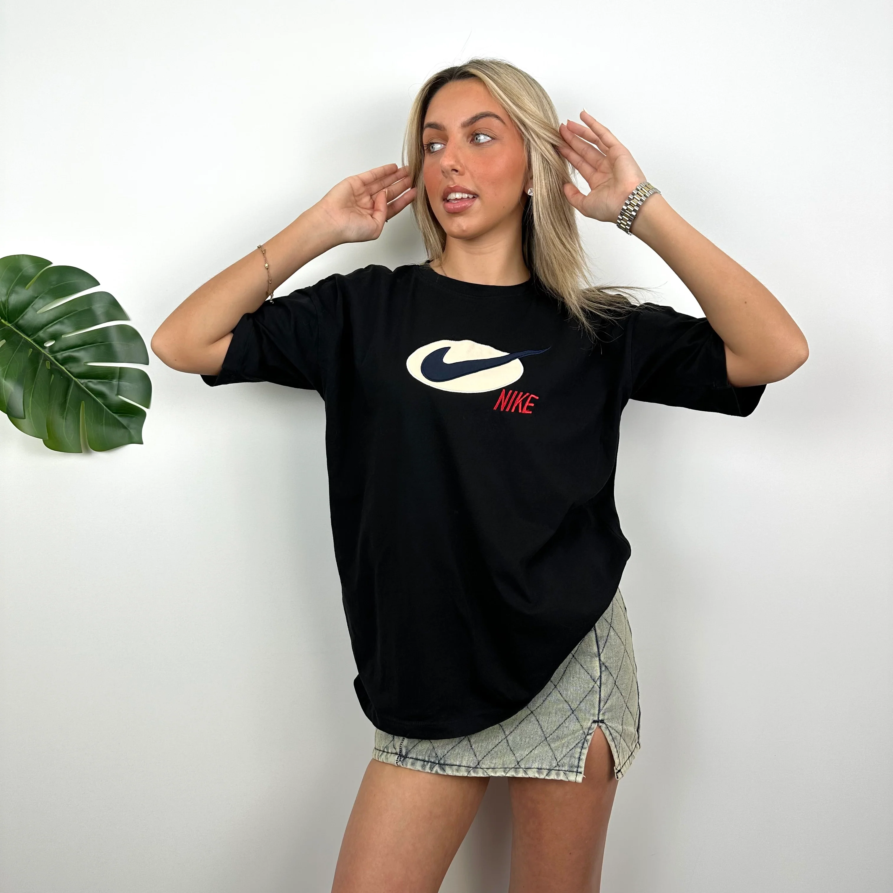 Nike Black Embroidered Spell Out T Shirt (M) - Image 2
