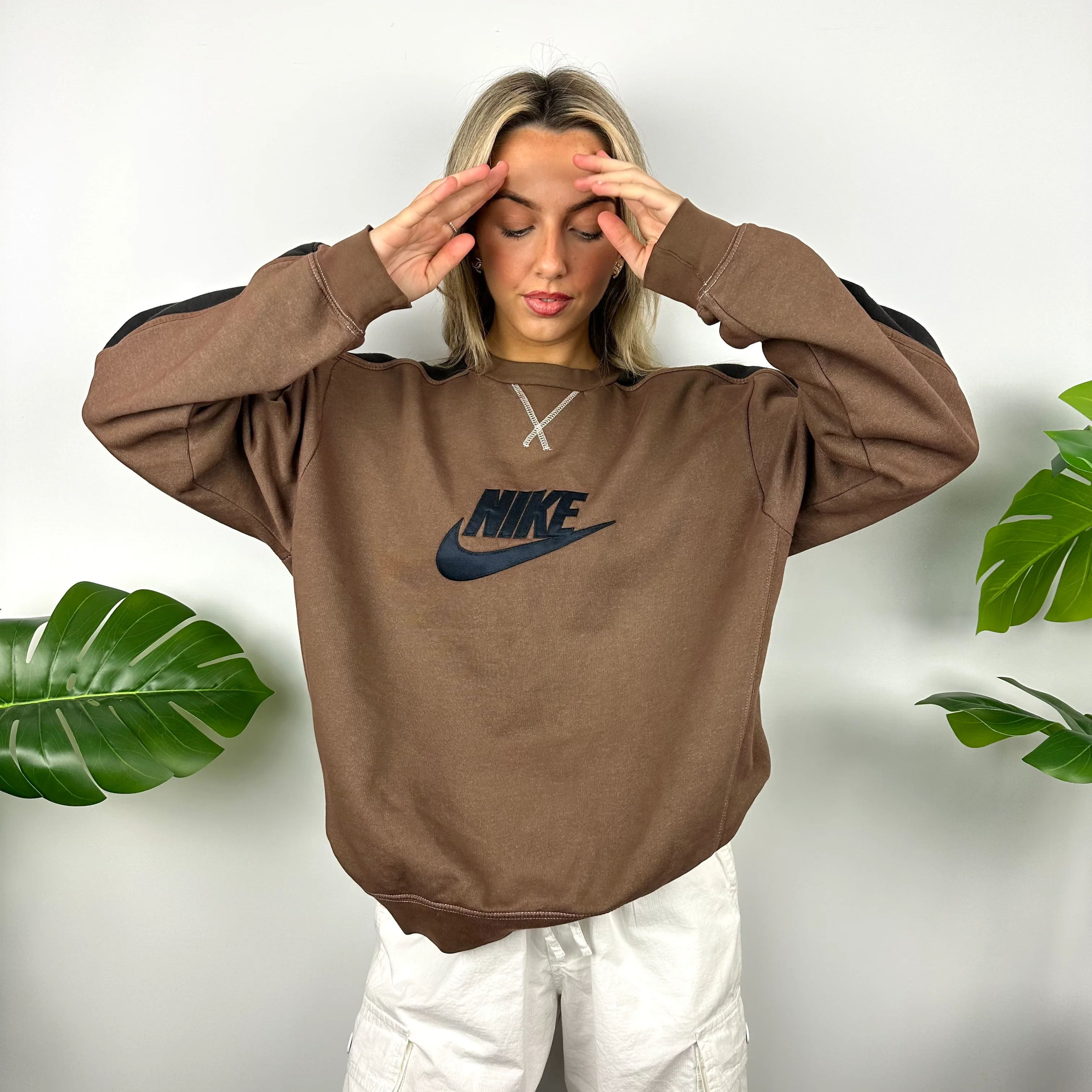 Nike Brown Embroidered Spell Out Sweatshirt (M) - Image 7