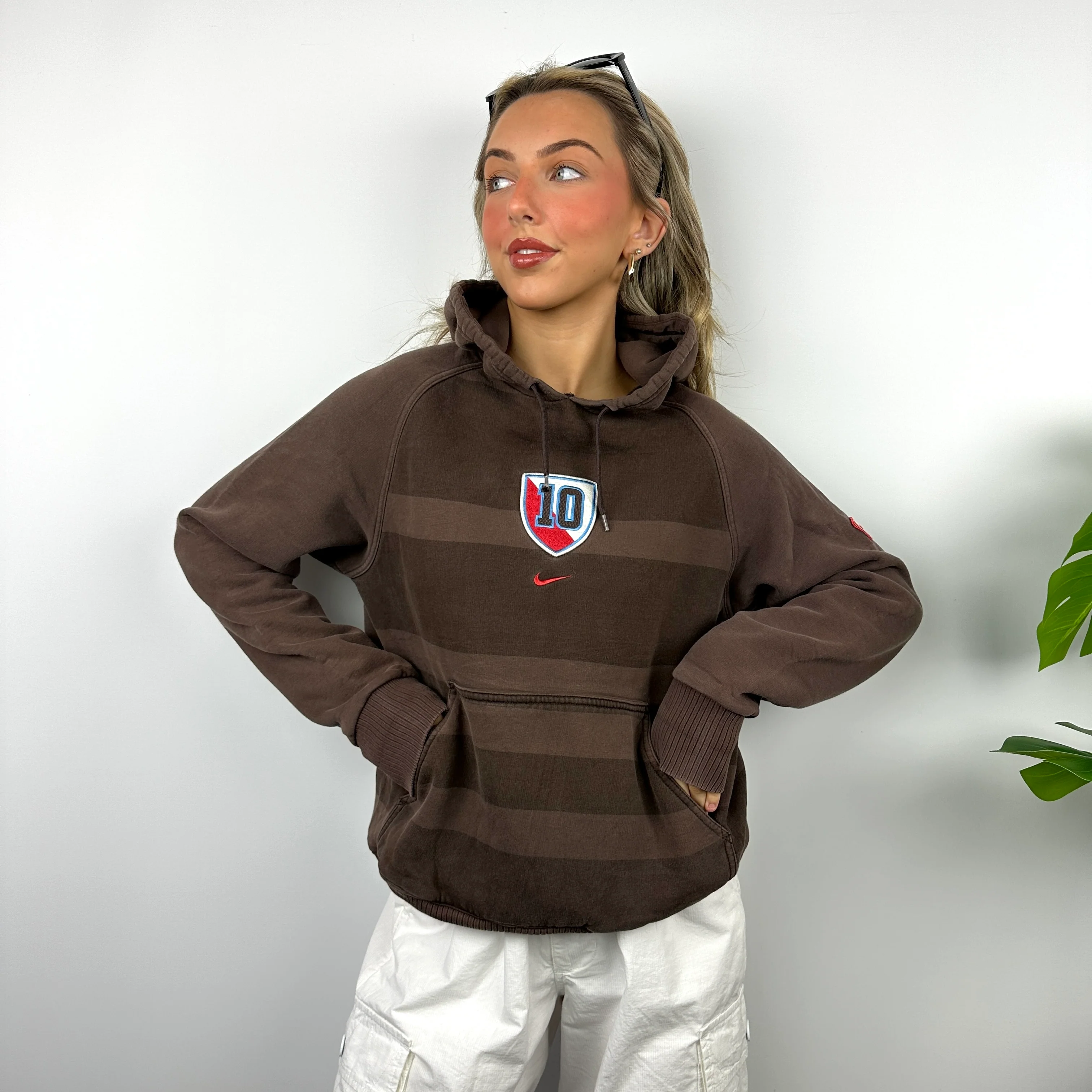 Nike Brown Embroidered Swoosh Hoodie (M) - Image 2