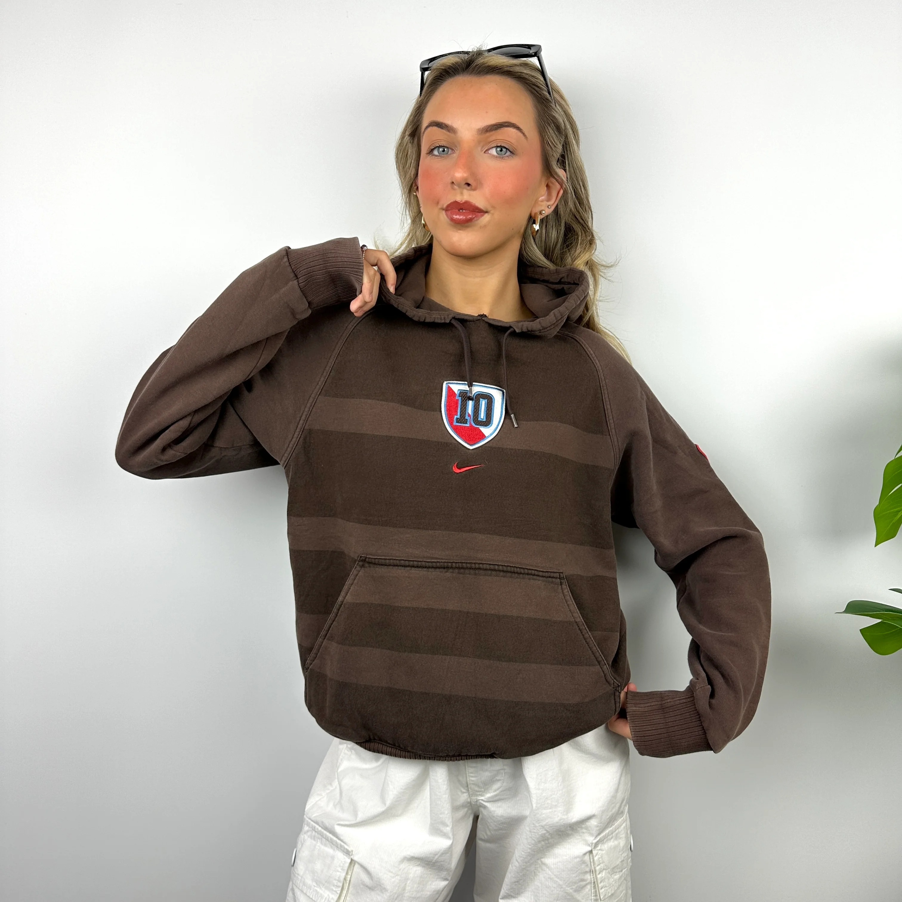 Nike Brown Embroidered Swoosh Hoodie (M) - Image 3