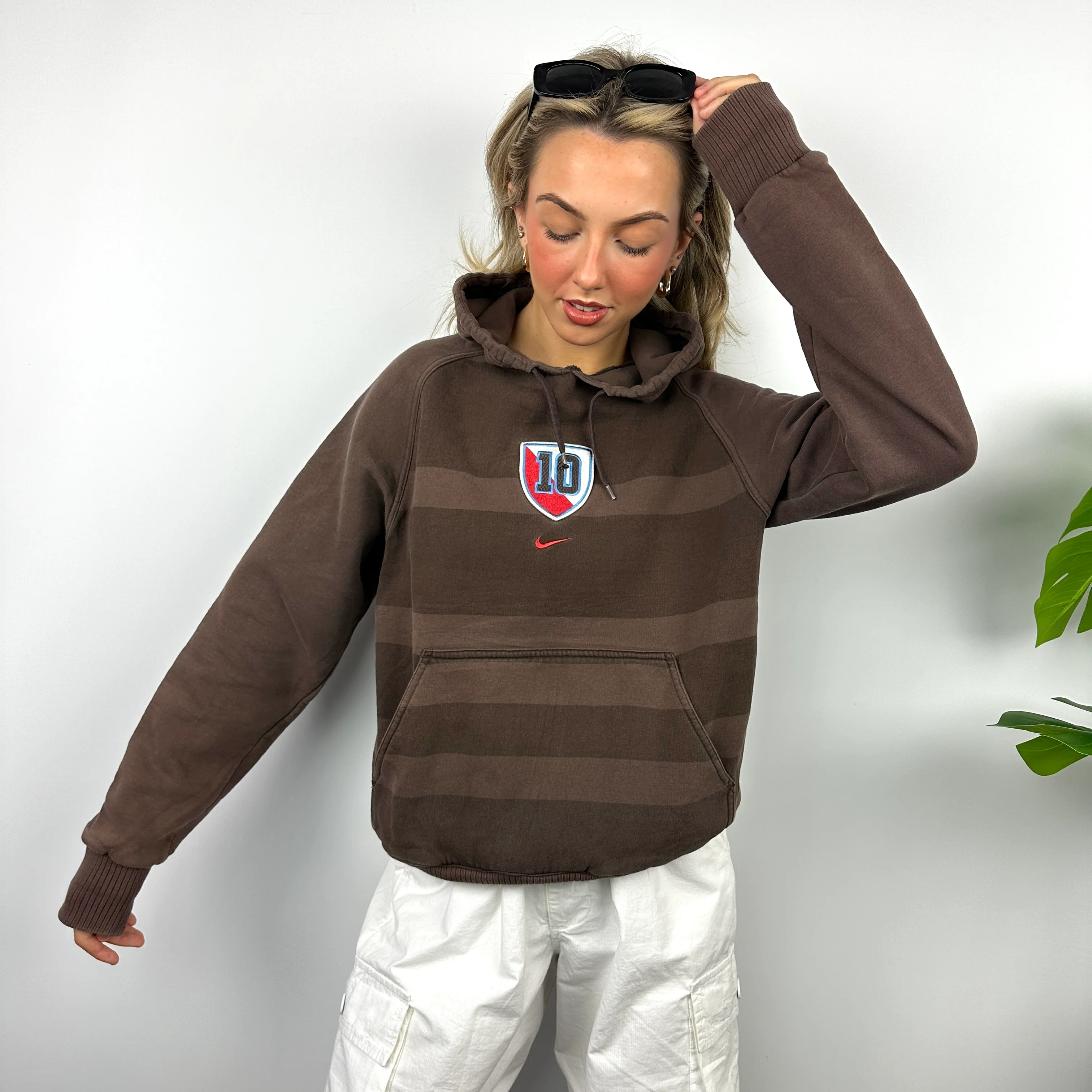 Nike Brown Embroidered Swoosh Hoodie (M) - Image 5