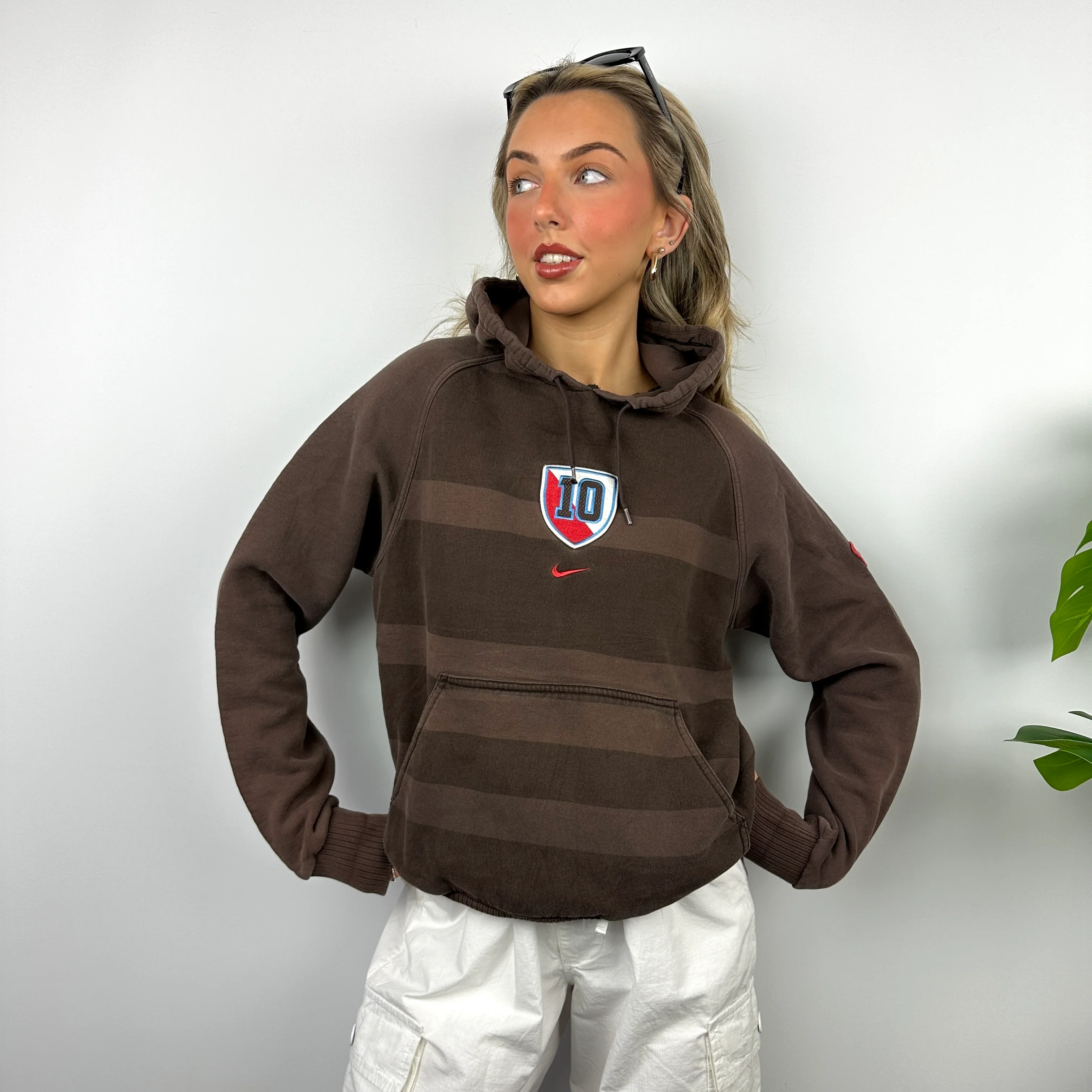 Nike Brown Embroidered Swoosh Hoodie (M) - Image 7