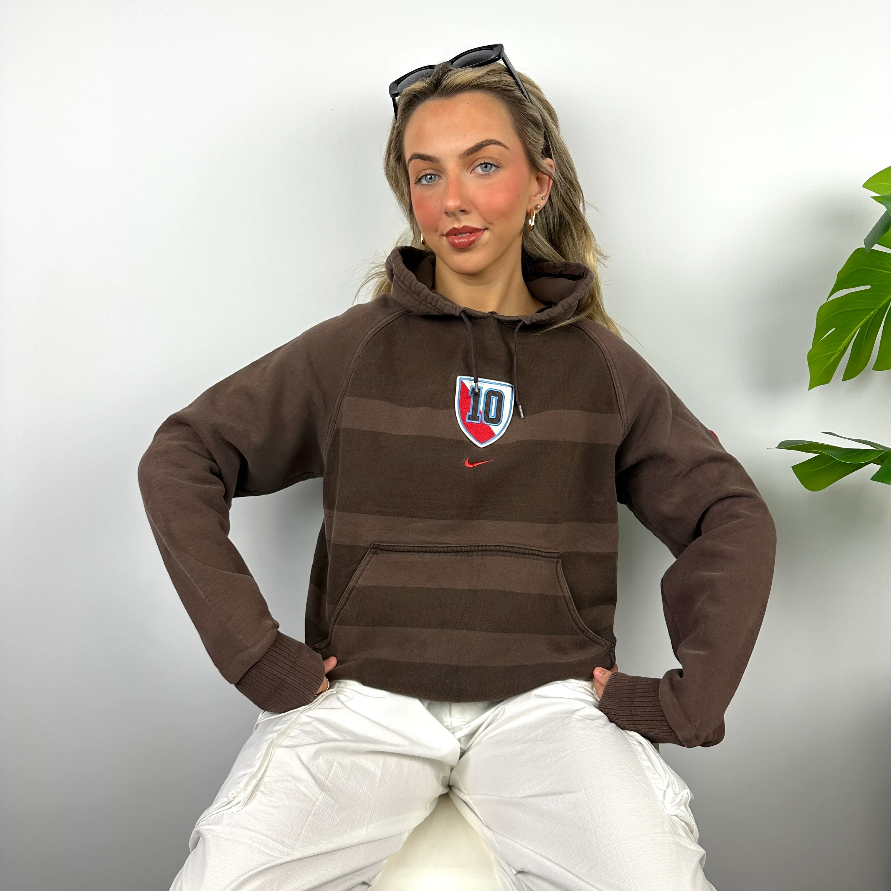 Nike Brown Embroidered Swoosh Hoodie (M) - Image 8
