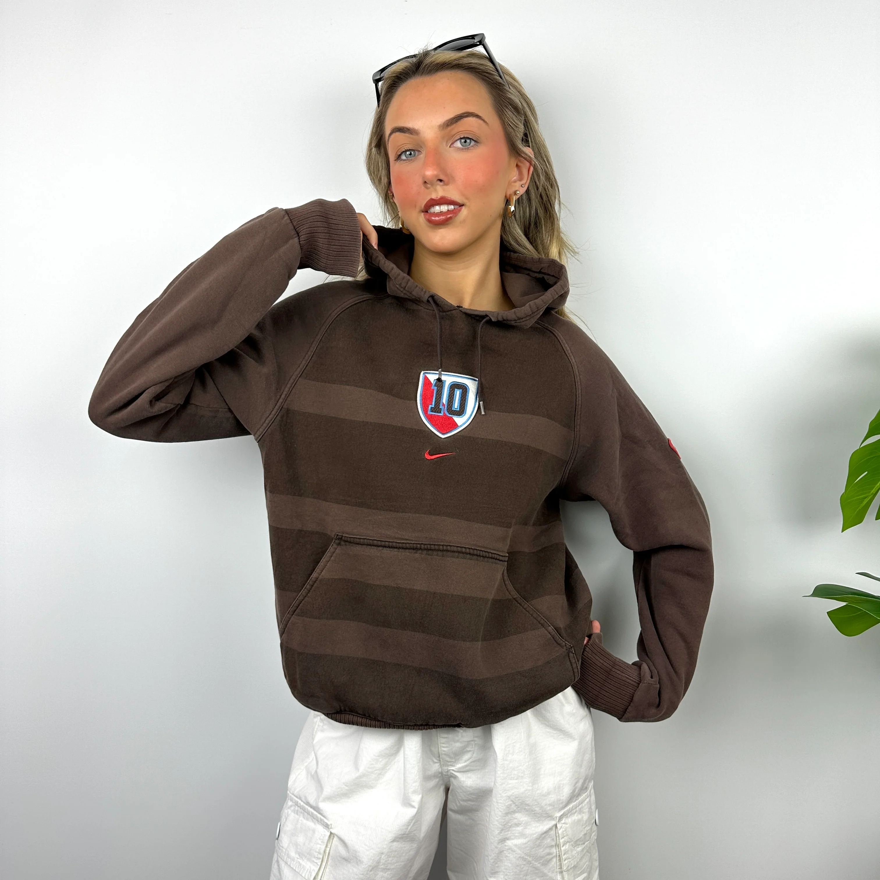Nike Brown Embroidered Swoosh Hoodie (M) - Image 9