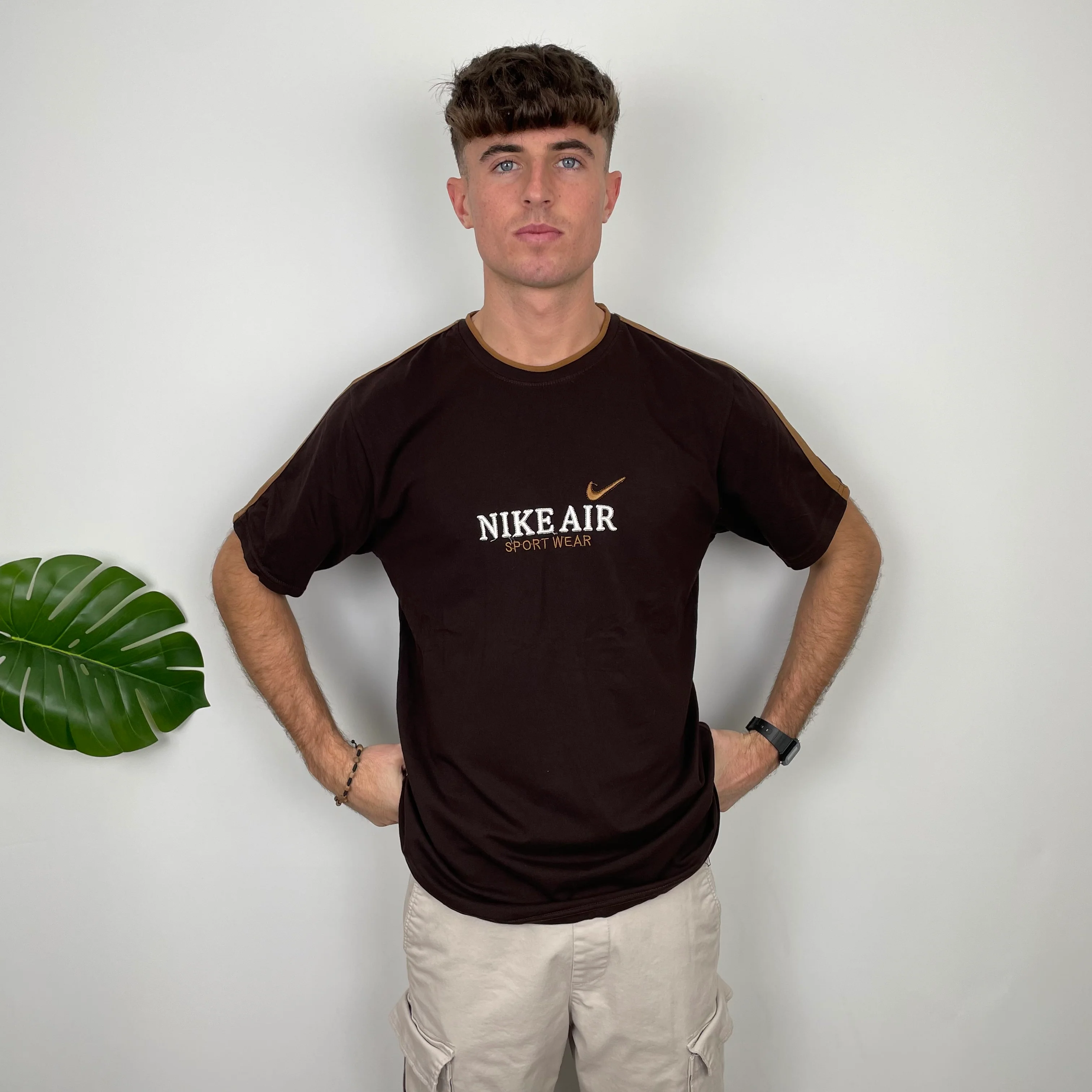 Nike Brown Spell Out T Shirt (L) - Image 4