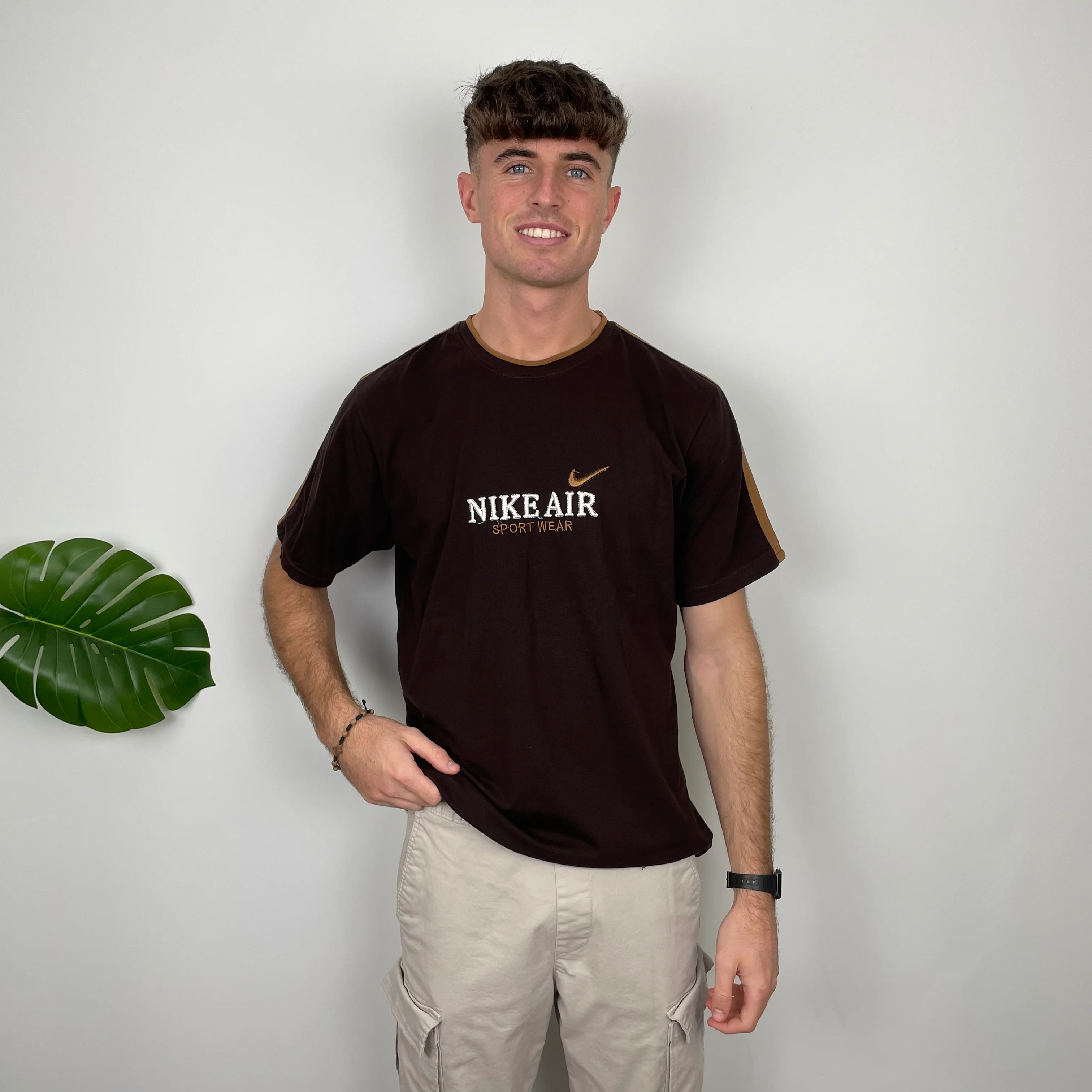 Nike Brown Spell Out T Shirt (L) - Image 5