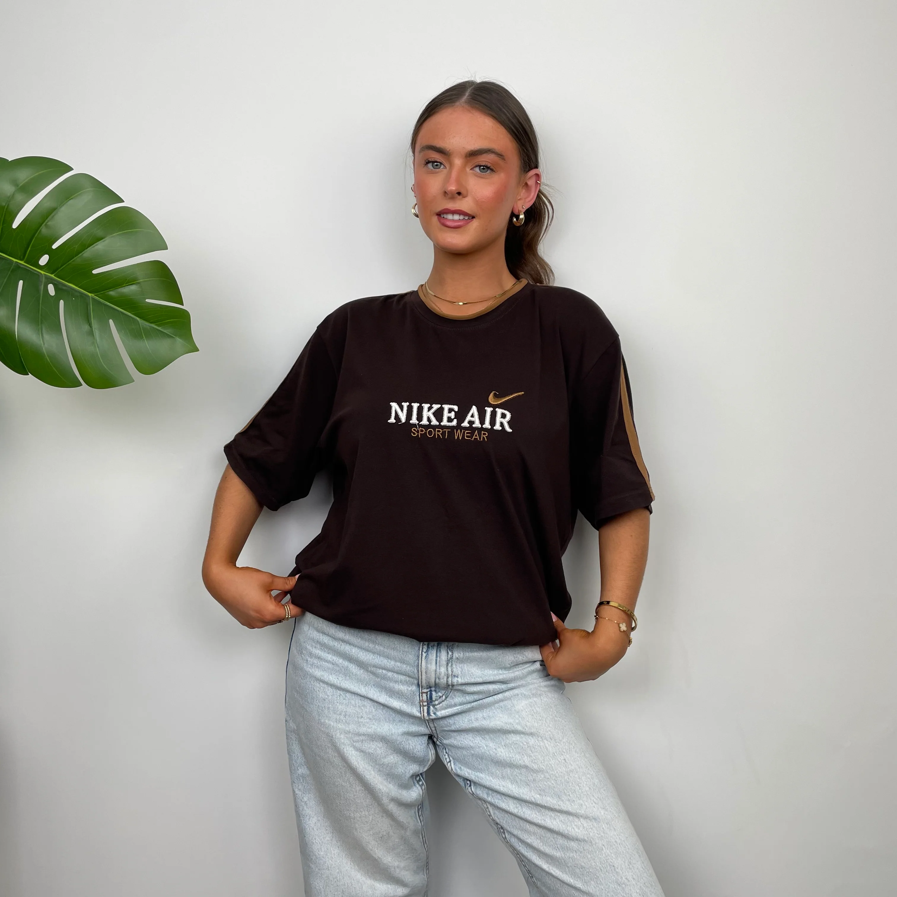 Nike Brown Spell Out T Shirt (L) - Image 5