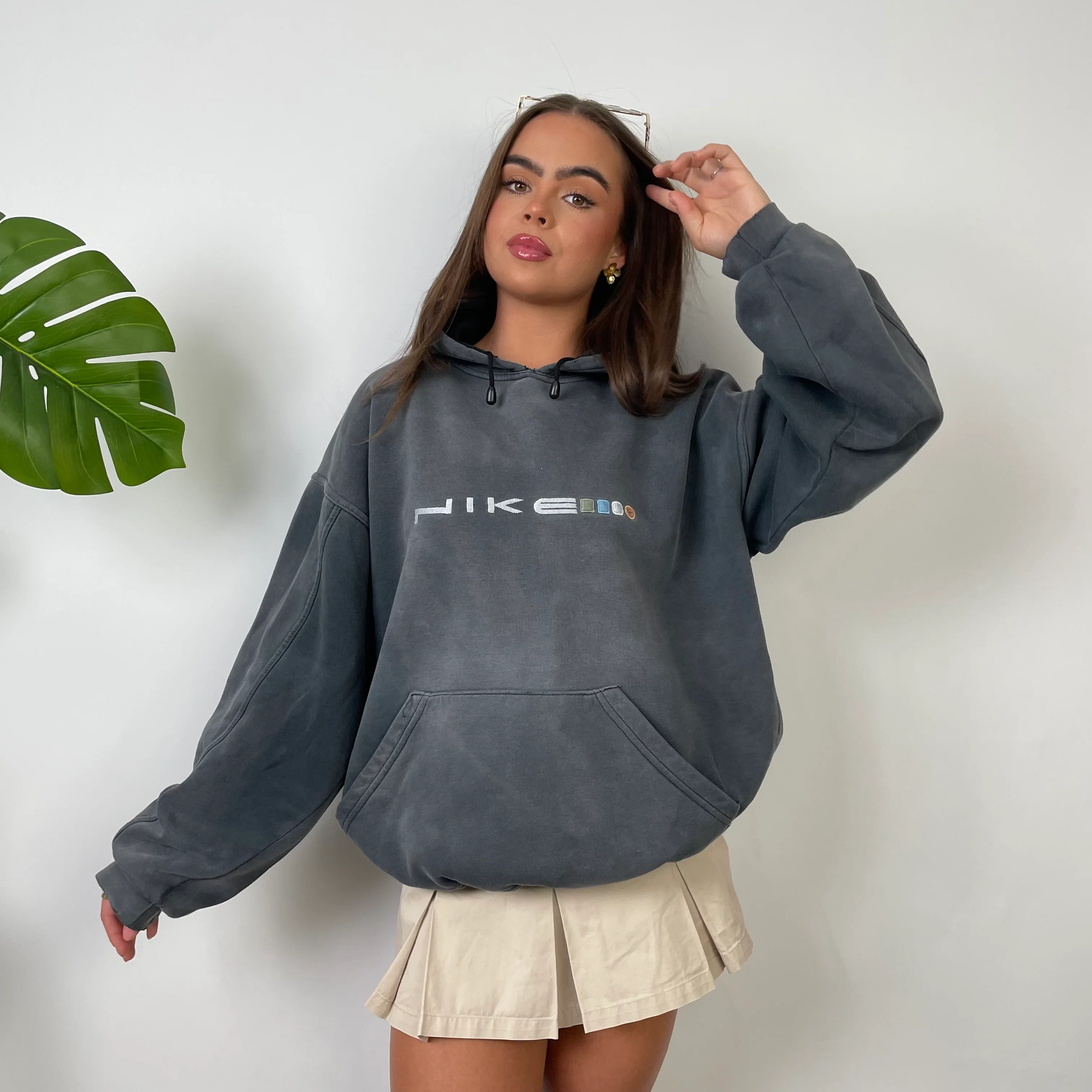 Nike Charcoal Grey Embroidered Spell Out Hoodie (XL) - Image 4