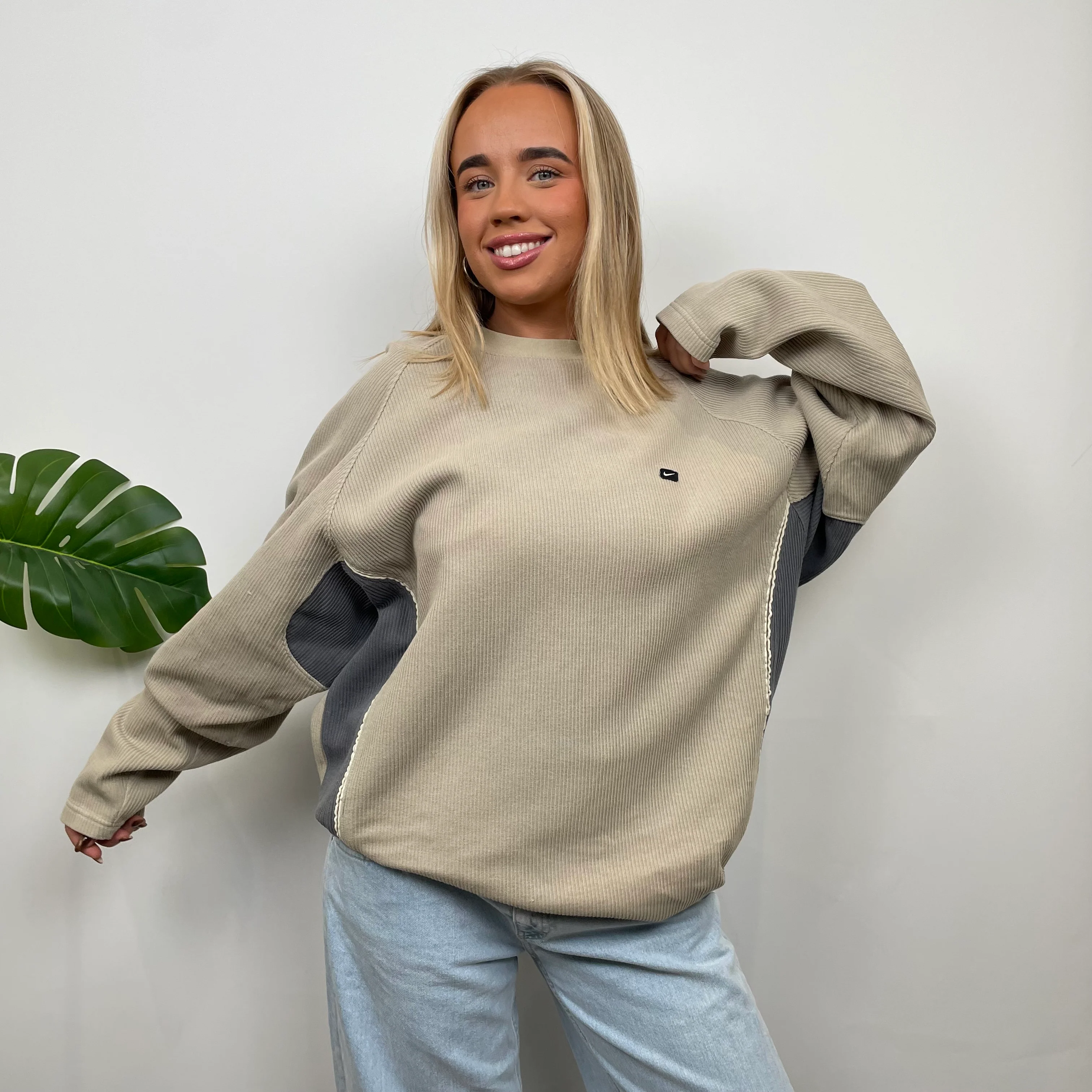 Nike Coffee Embroidered Swoosh Sweatshirt (XL) - Image 3